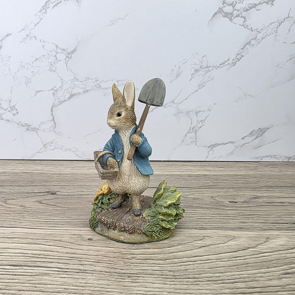 Vintage Peter Rabbit with Spade Figurine 2001 Beatrix Potter Border Fine Arts Resin Sculpture A0260