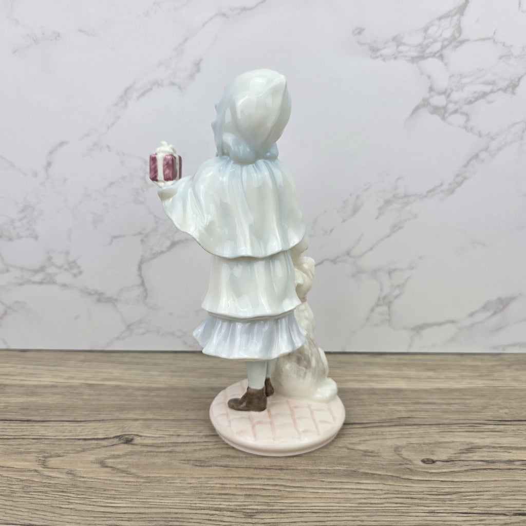 Coalport A Present For Grandma 1994 Limited Edition Figurine No 315 With Certificate Porcelain Figure