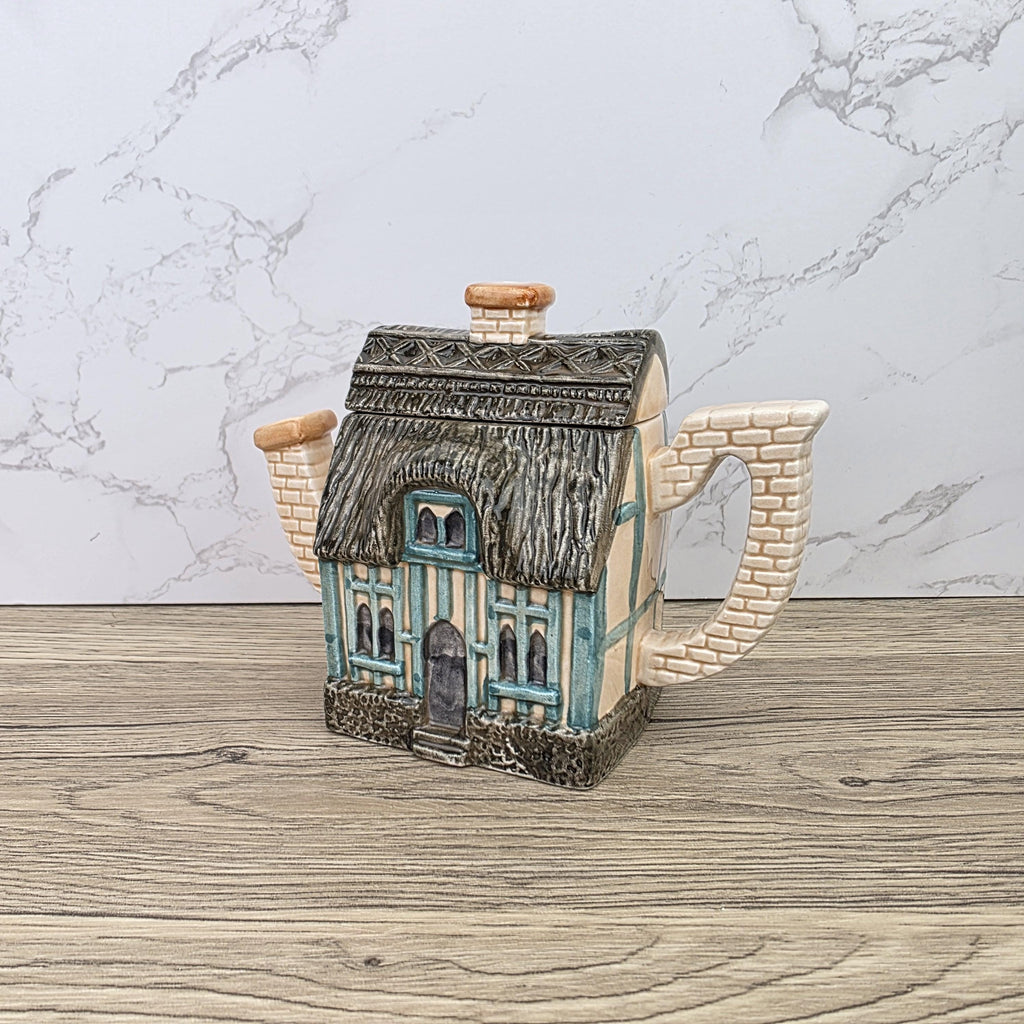 Leonardo Cottage House Teapot with Thatched Roof | Vintage Decorative Ceramic Collectible Pot