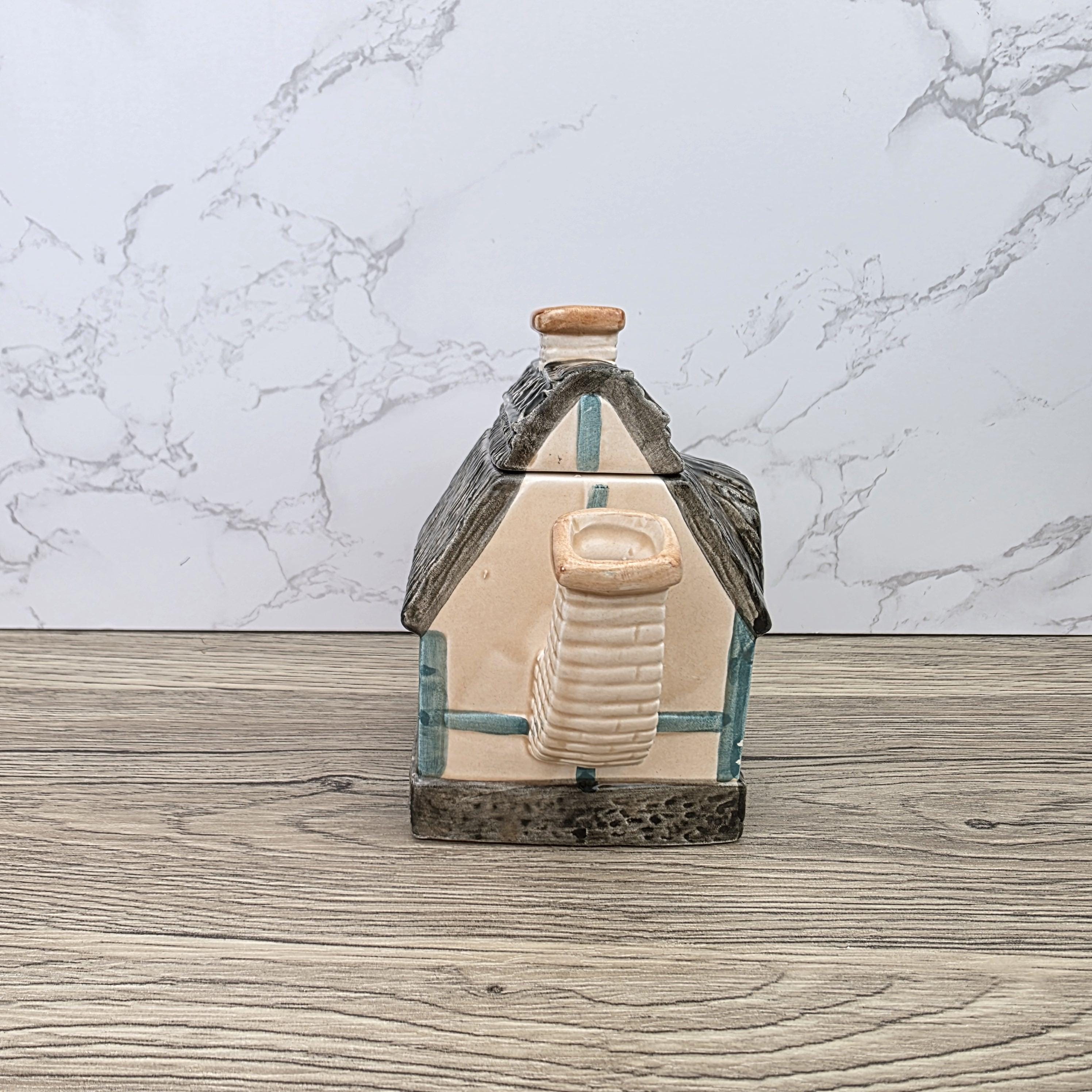 Leonardo Cottage House Teapot with Thatched Roof | Vintage Decorative Ceramic Collectible Pot