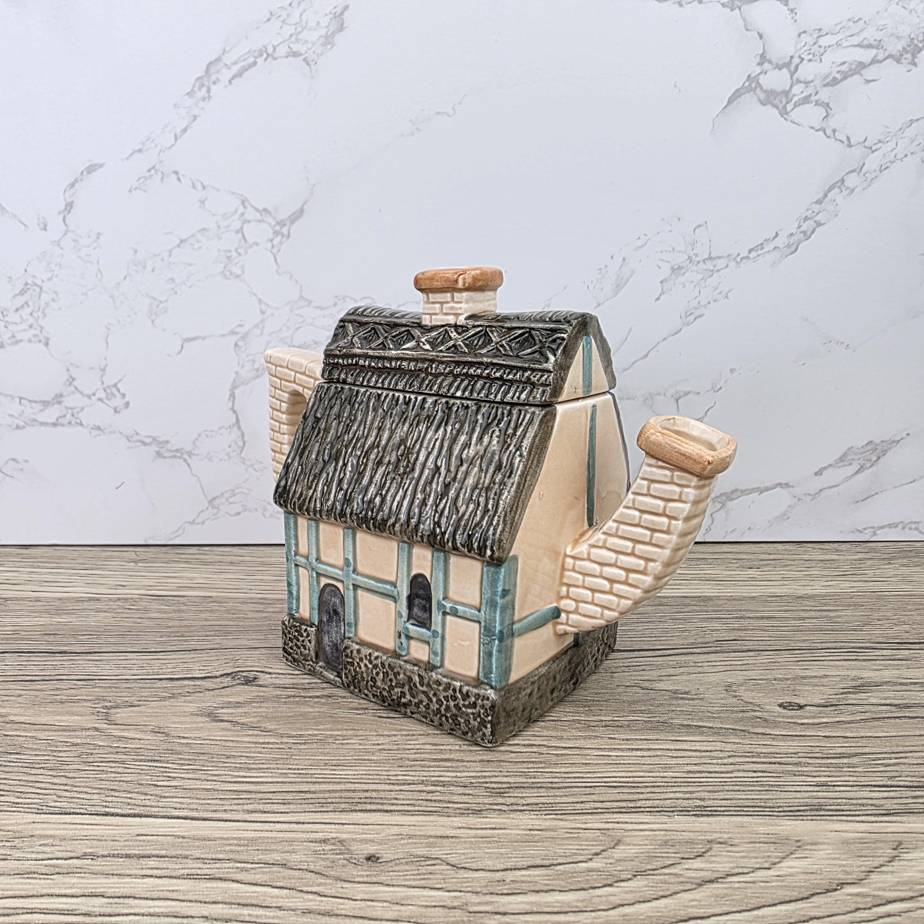 Leonardo Cottage House Teapot with Thatched Roof | Vintage Decorative Ceramic Collectible Pot