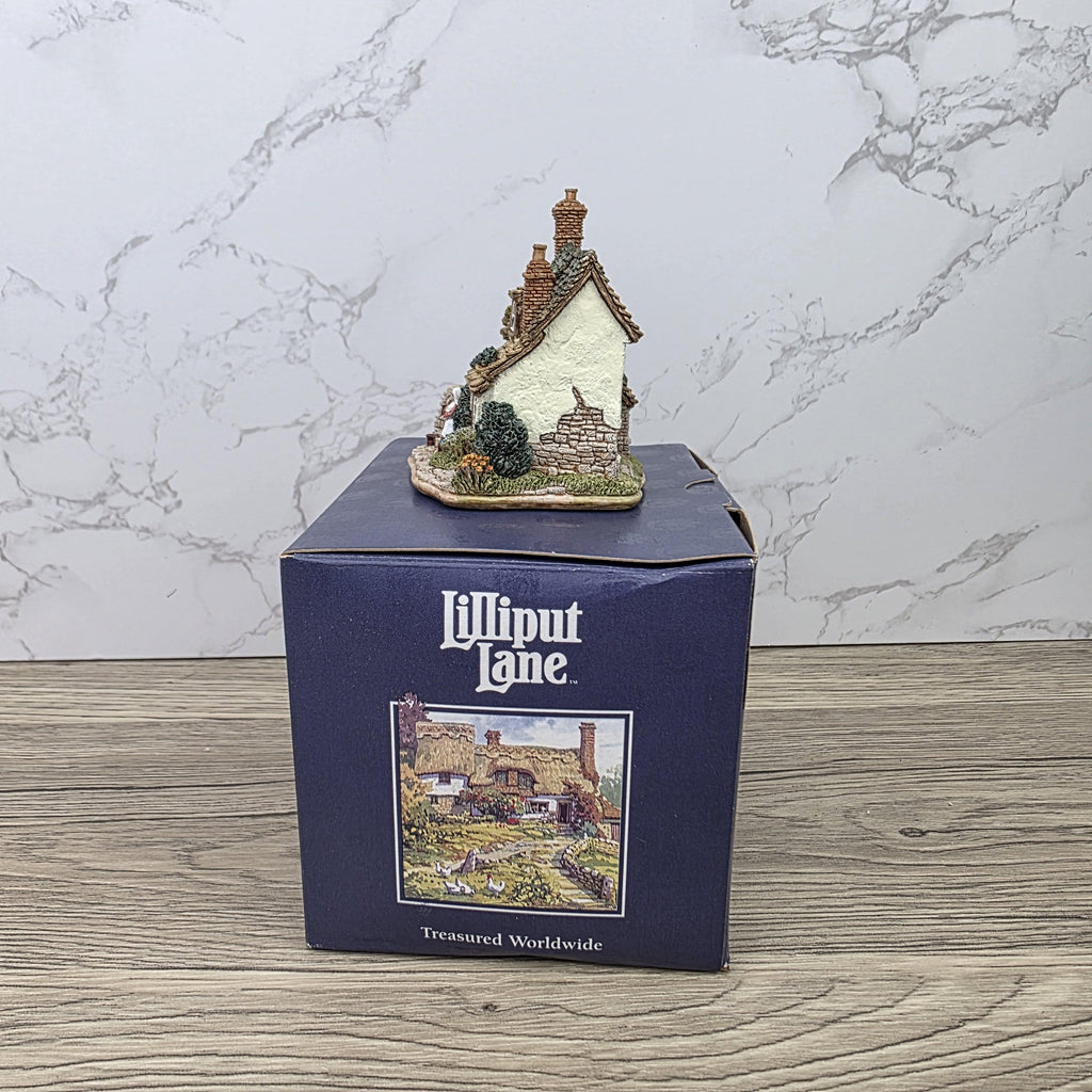 Vintage 1998 Lilliput Lane Kiln Cottage LN2124 Collectors Club Figurine With COA In Box