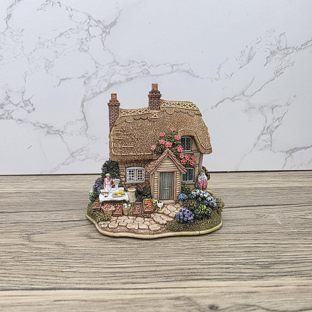 Vintage Lilliput Lane Fresh Today L2256 Cottage Figure with Box | 1999 Membership Piece