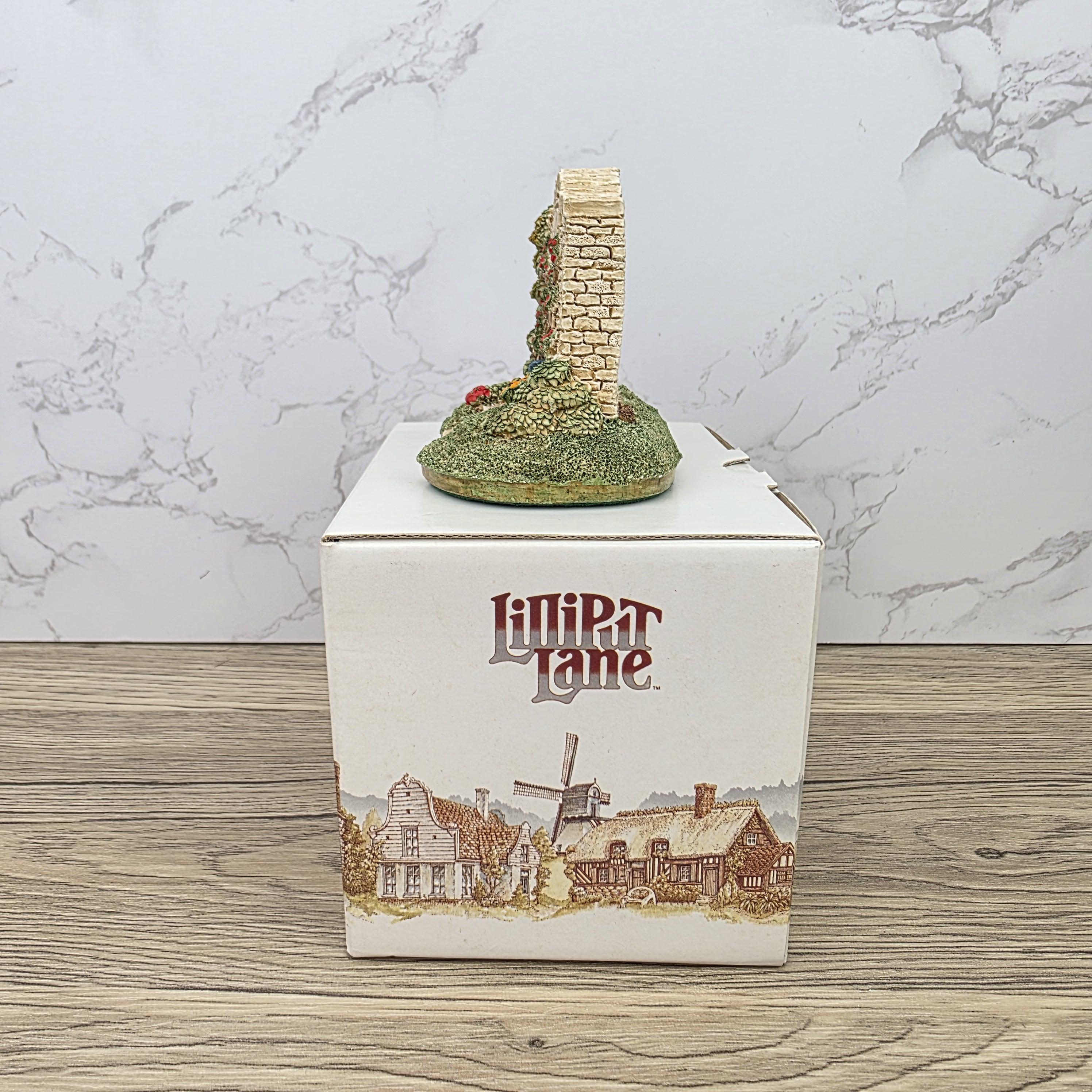 Lilliput Lane Cosy Corner 1990 Collectors Club Figurine | Handcrafted English Resin Garden Scene