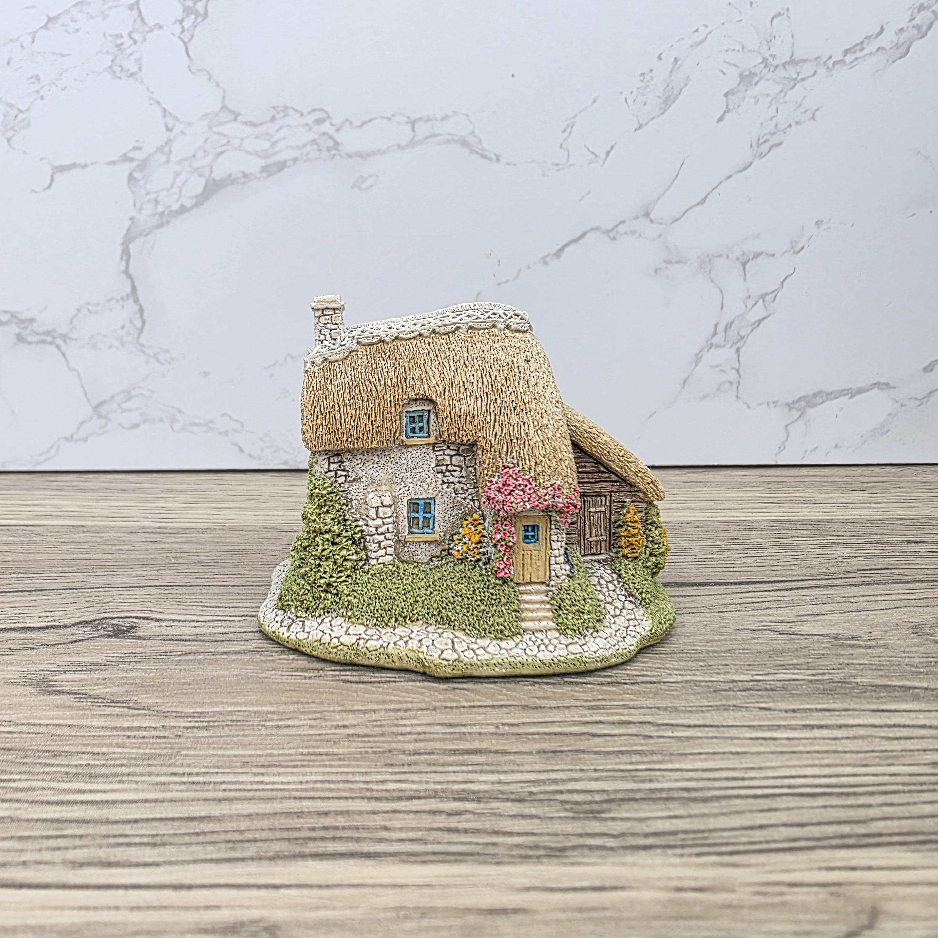 Lilliput Lane Puddlebrook 1991 Collectors Club Cottage | Handcrafted English Resin Thatched House Figurine