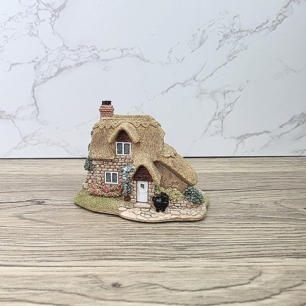 Lilliput Lane Applejack Cottage 1994 Figurine | Handcrafted English Resin Thatched House Miniature