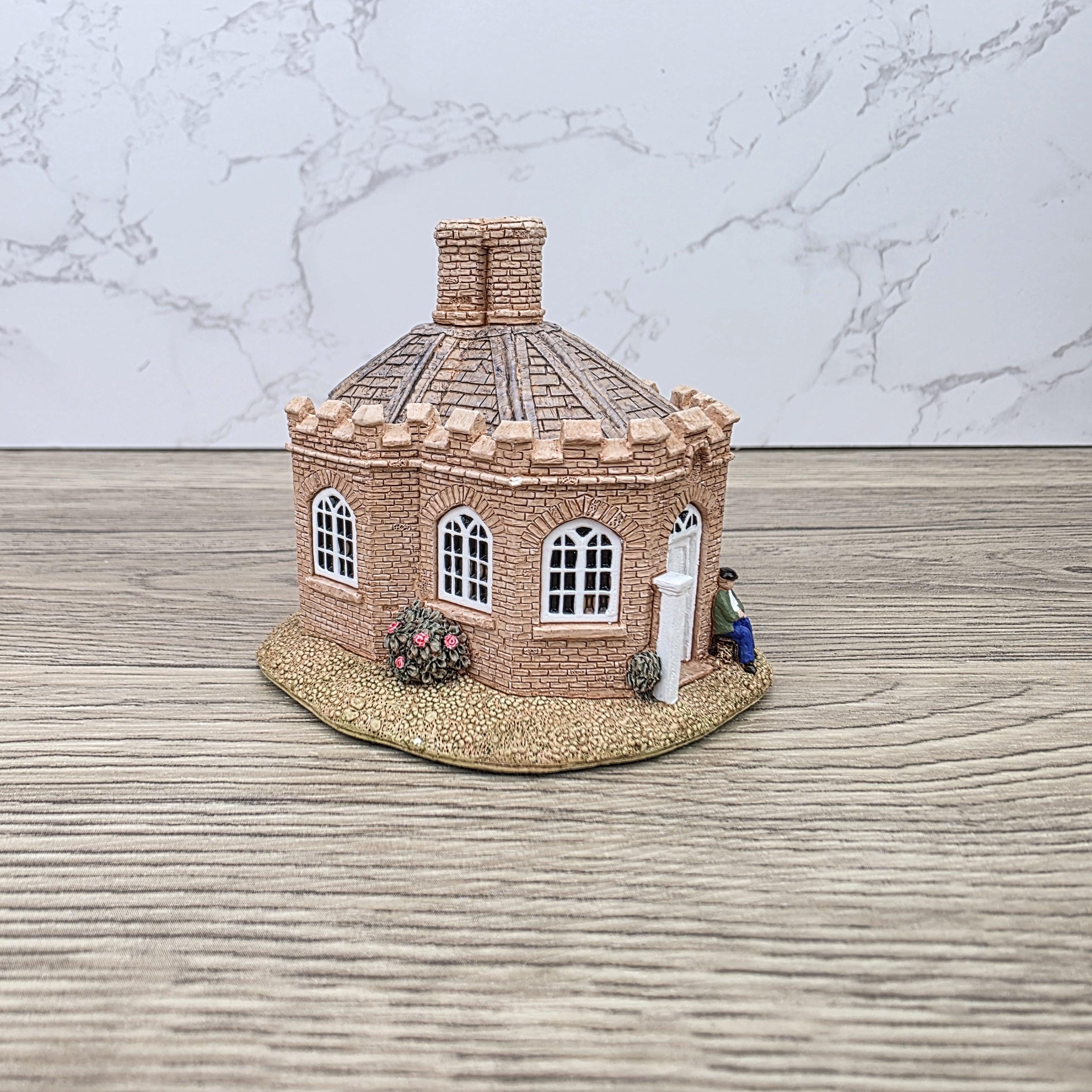 Lilliput Lane Wycombe Toll House 1994 Special Edition Figurine With Box and Certificates