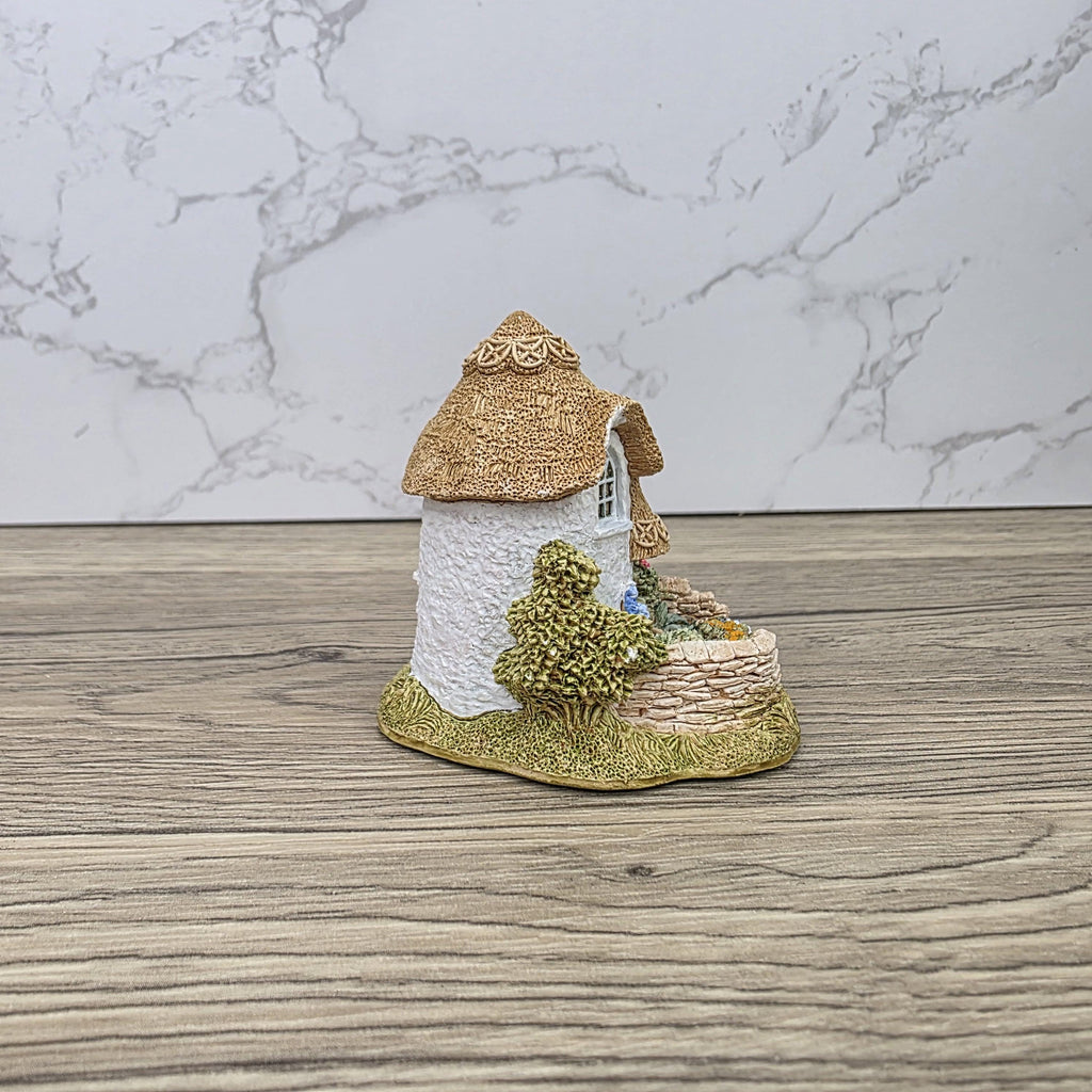 Vintage Lilliput Lane Thimble Cottage 1995 Collectors Cottage Figurine With Box and Deeds