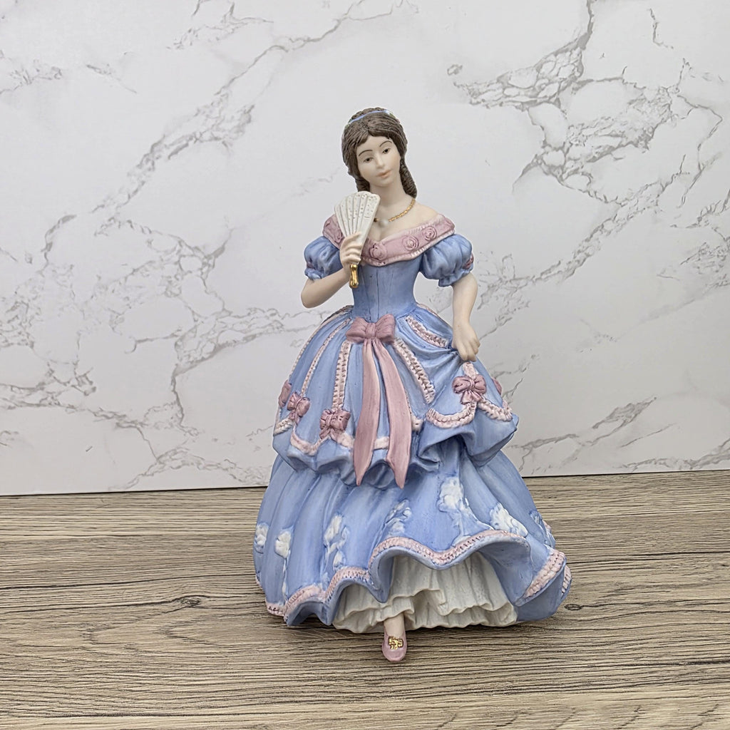 Wedgwood Imperial Banquet 1855 Limited Edition Fine Porcelain Lady Figurine No1125 Vintage Collectible