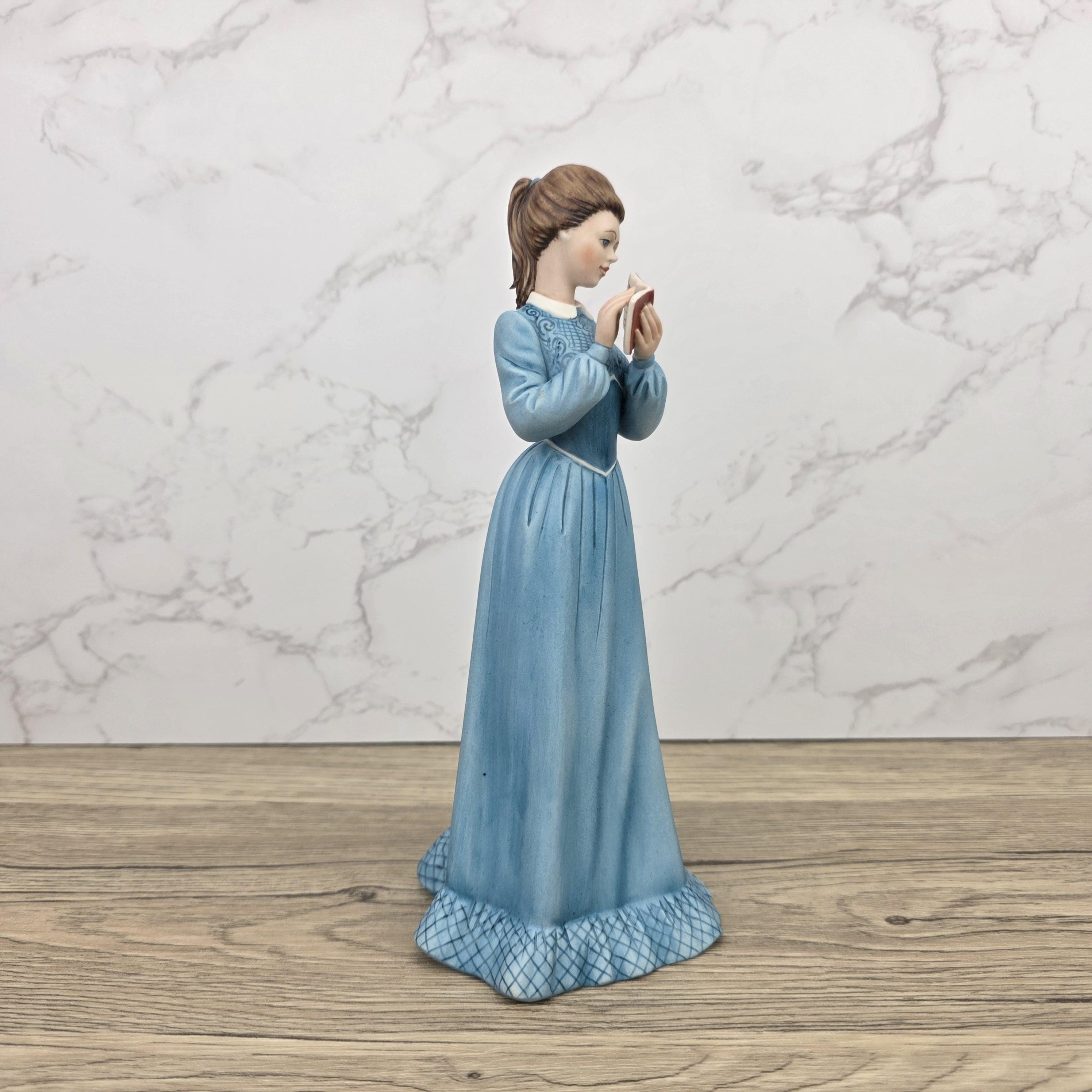 Capodimonte Italy Fine Porcelain Lady Reading Book Figurine Vintage Hand Painted Collectible Decorative Statue