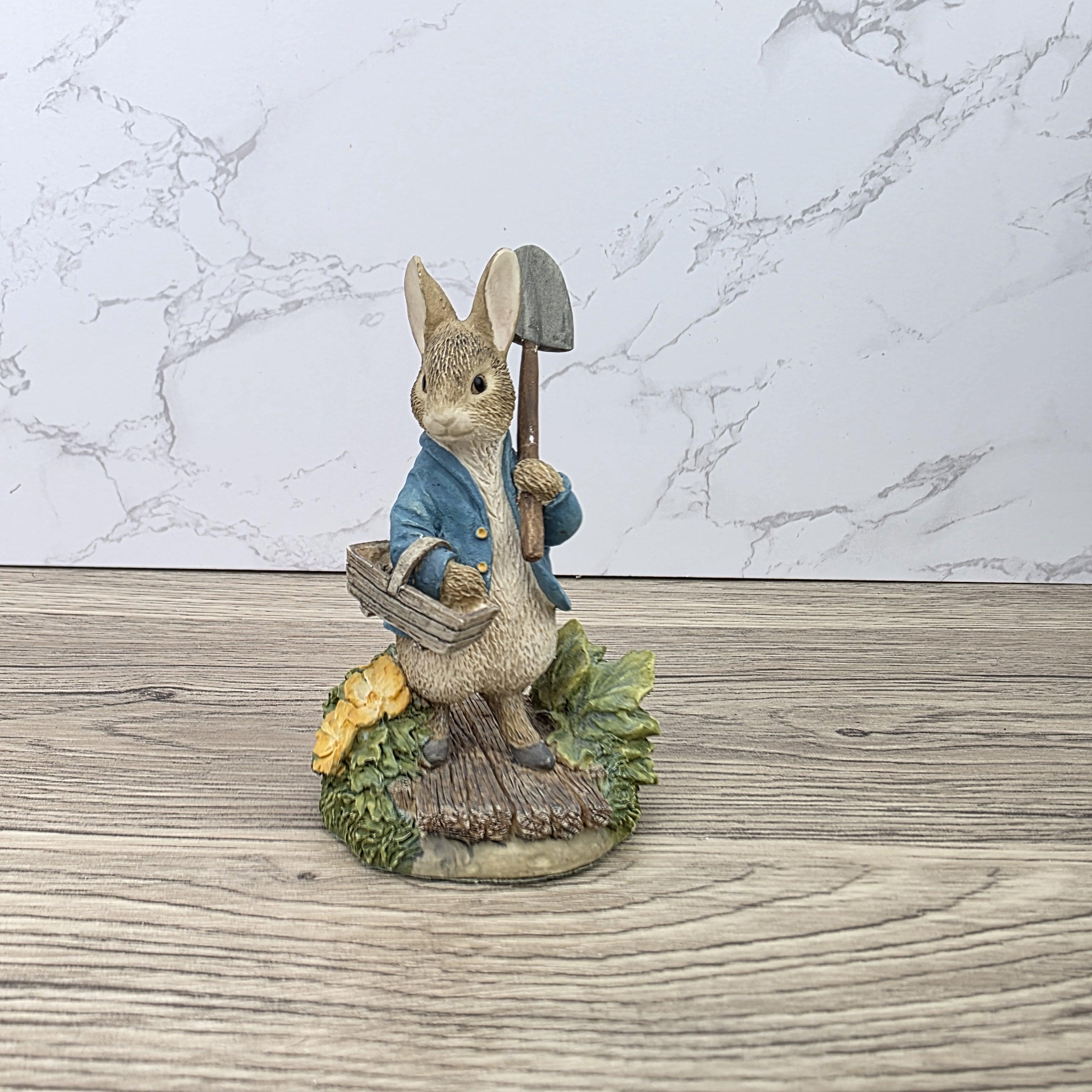 Vintage Peter Rabbit with Spade Figurine 2001 Beatrix Potter Border Fine Arts Resin Sculpture A0260