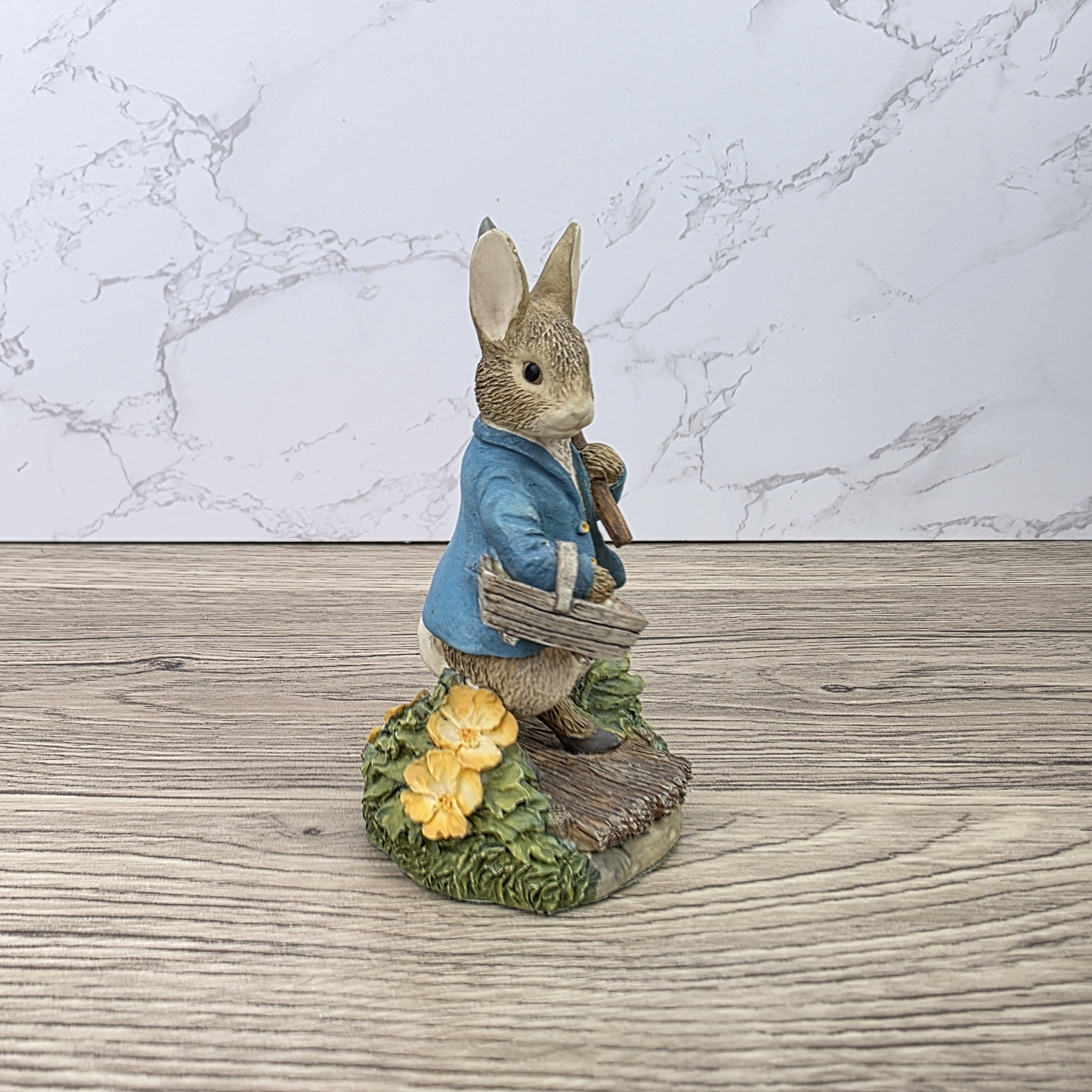 Vintage Peter Rabbit with Spade Figurine 2001 Beatrix Potter Border Fine Arts Resin Sculpture A0260