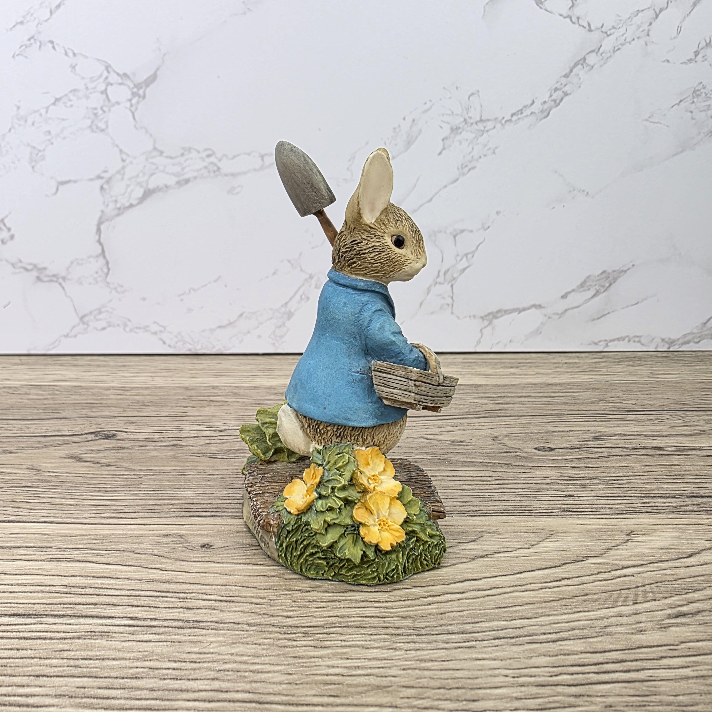 Vintage Peter Rabbit with Spade Figurine 2001 Beatrix Potter Border Fine Arts Resin Sculpture A0260
