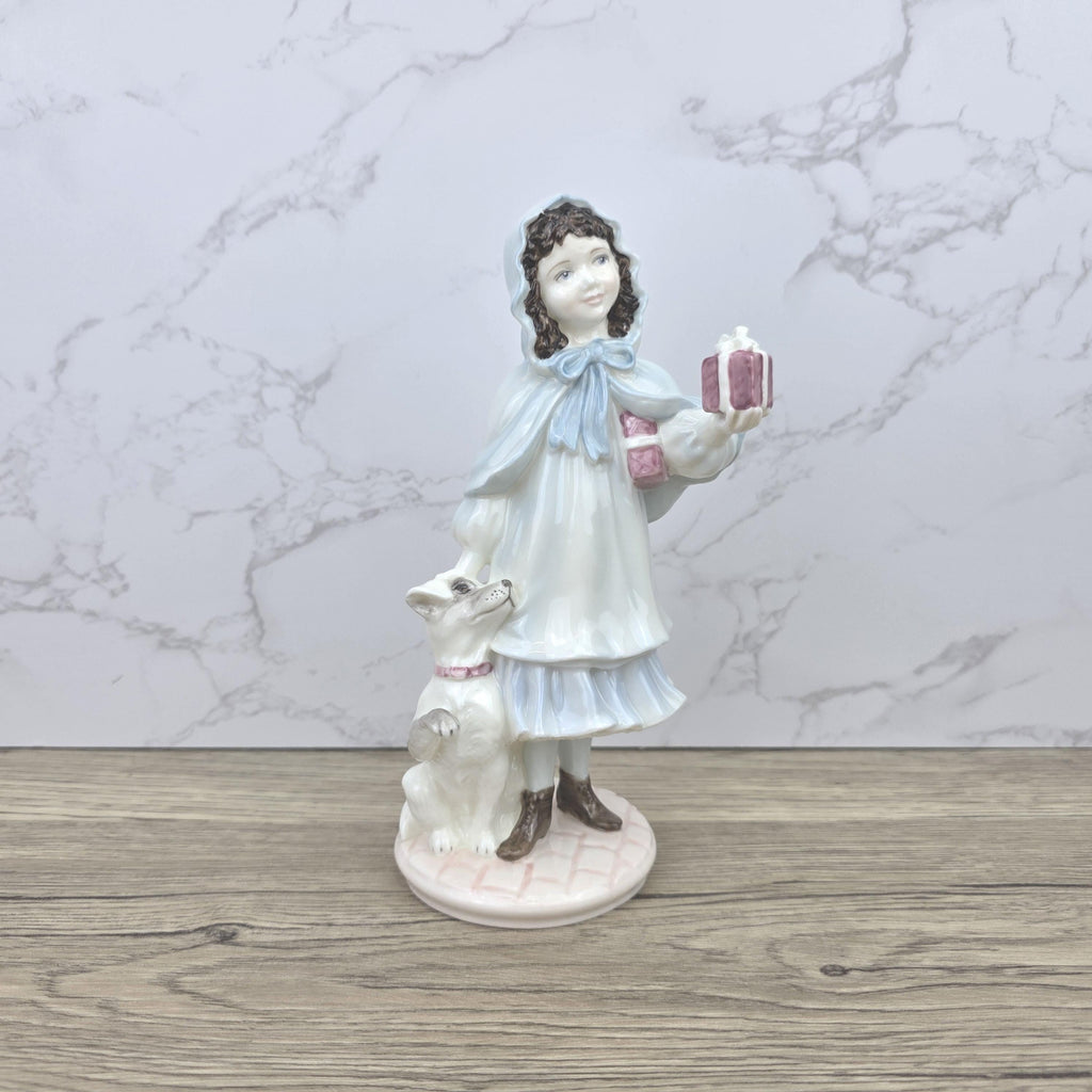Coalport A Present For Grandma 1994 Limited Edition Figurine No 315 With Certificate Porcelain Figure