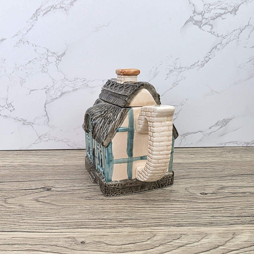 Leonardo Cottage House Teapot with Thatched Roof | Vintage Decorative Ceramic Collectible Pot