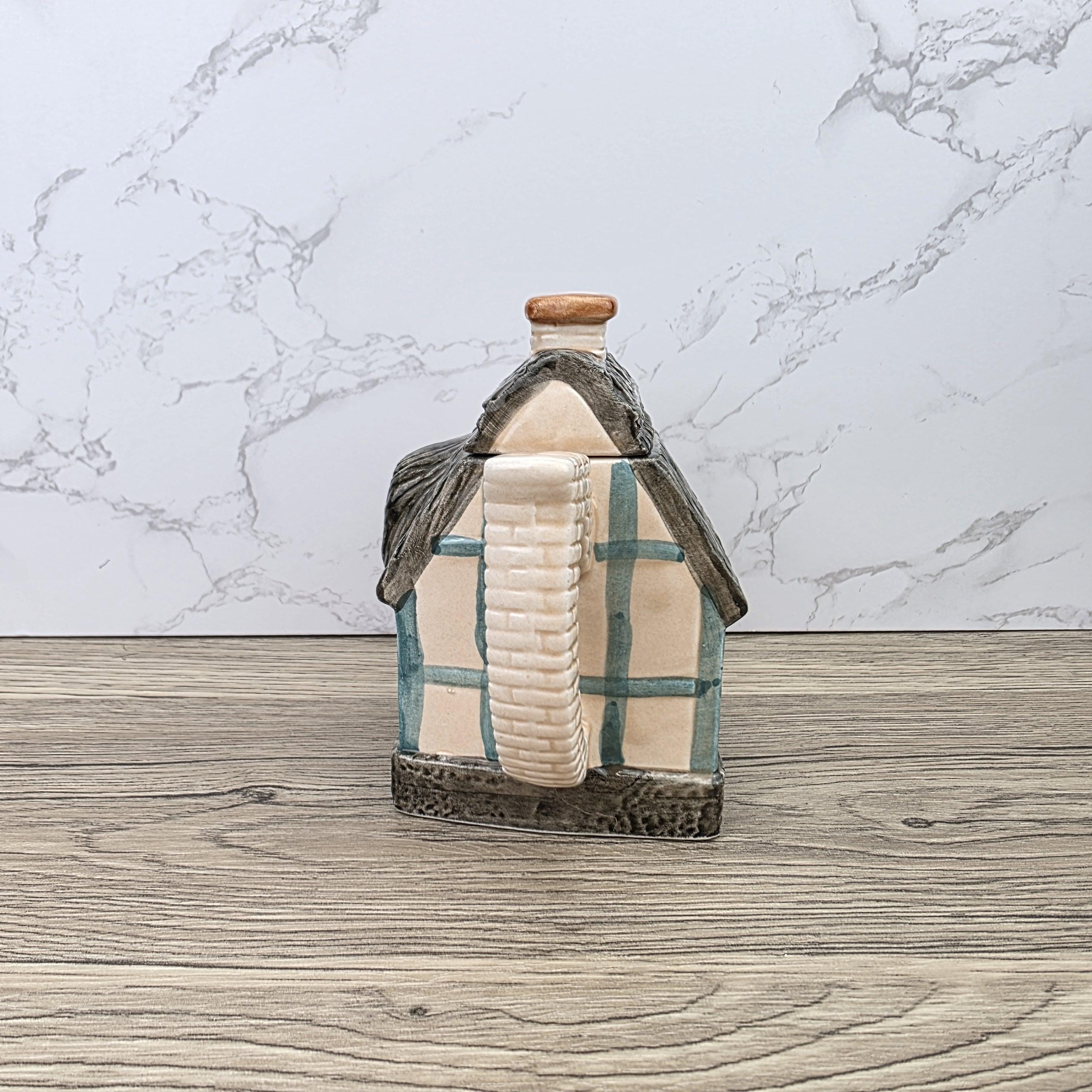 Leonardo Cottage House Teapot with Thatched Roof | Vintage Decorative Ceramic Collectible Pot