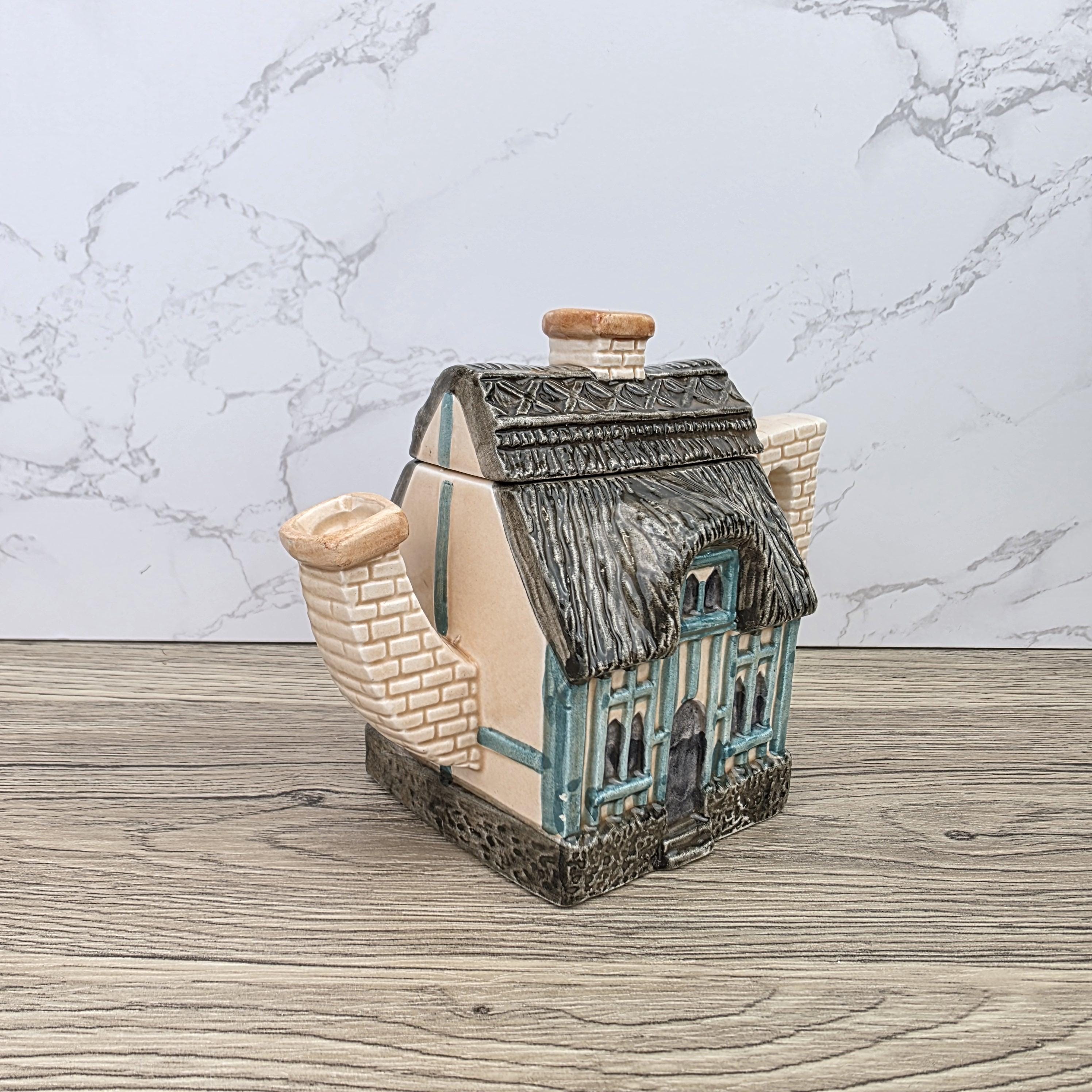 Leonardo Cottage House Teapot with Thatched Roof | Vintage Decorative Ceramic Collectible Pot