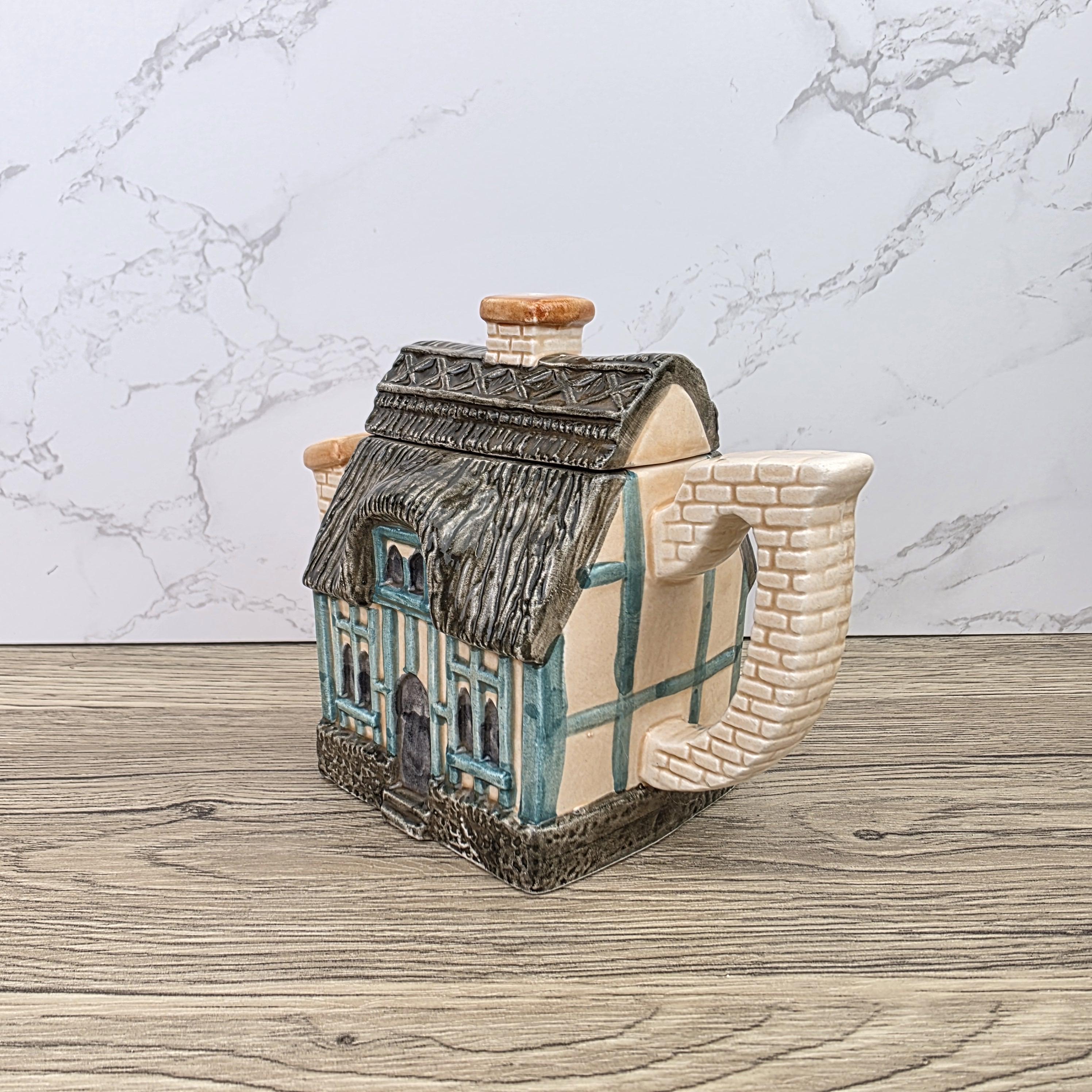 Leonardo Cottage House Teapot with Thatched Roof | Vintage Decorative Ceramic Collectible Pot