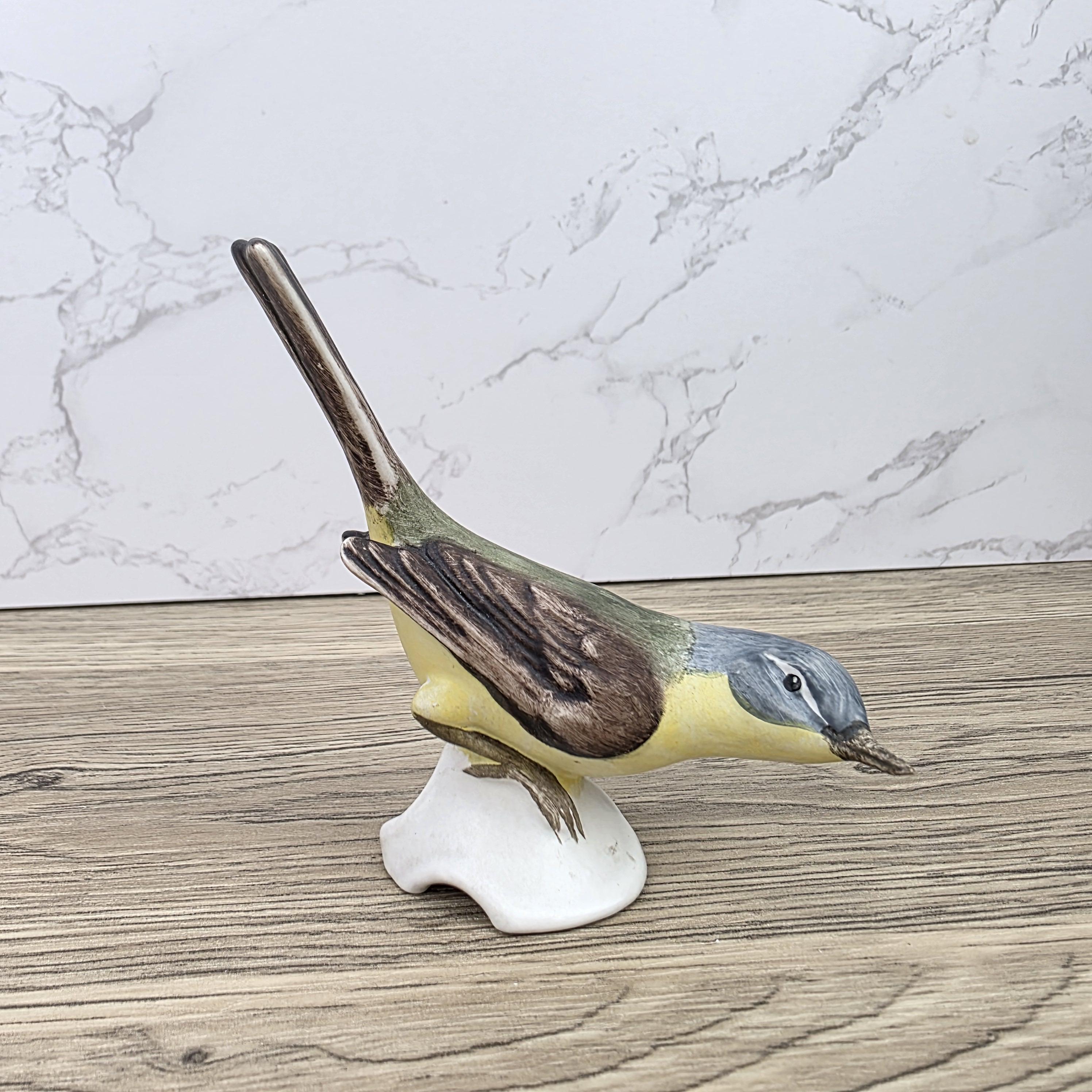 Goebel Hummel Bird Figurine CV32 | West Germany Hand Painted Porcelain Miniature Sculpture Decor