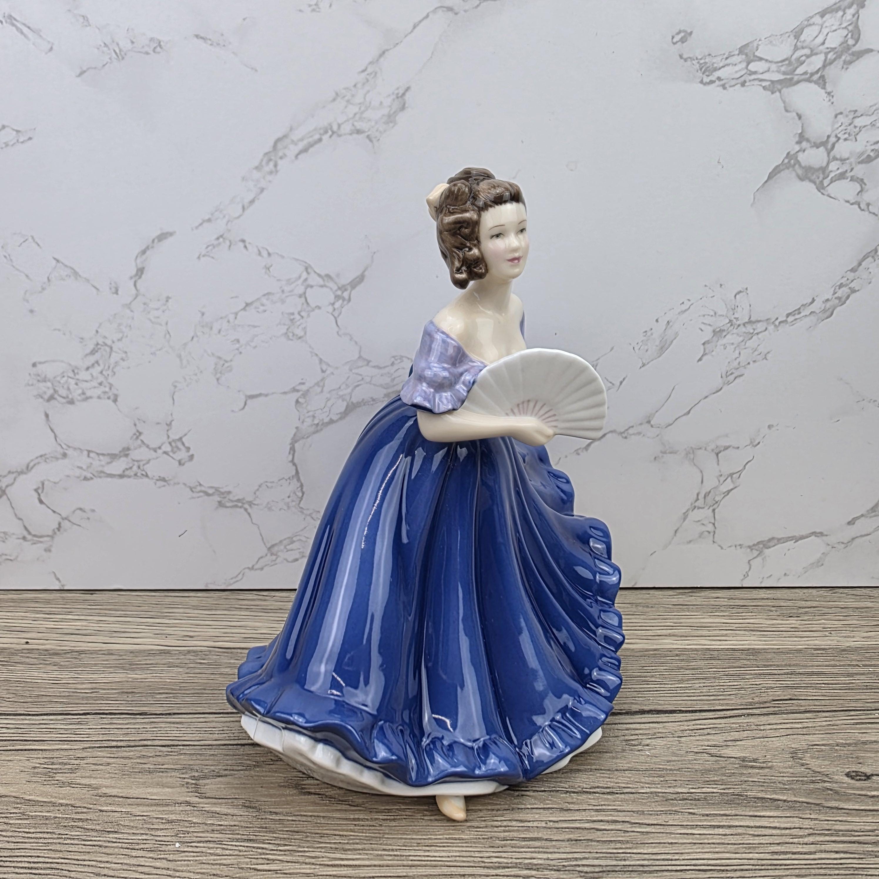 Royal Doulton Pretty Ladies Elaine HN4718 Porcelain Lady Figurine Hand Decorated England Collectible