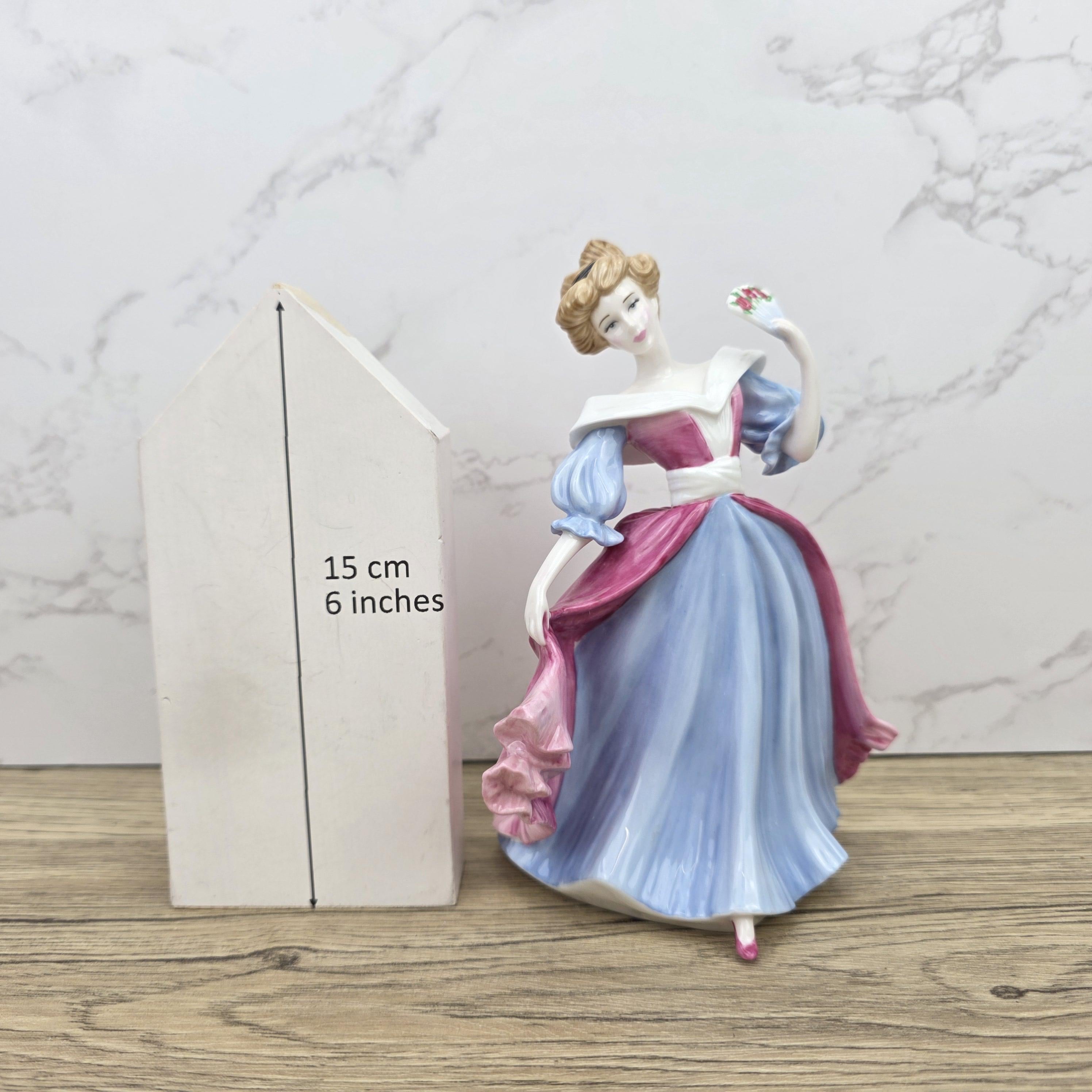 Royal Doulton Pretty Ladies Amy HN4782 Porcelain Lady Figurine Hand Decorated England Collectible