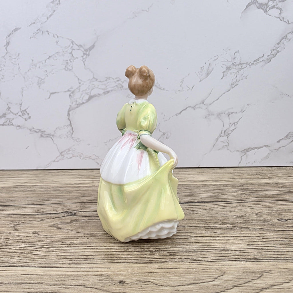 Porcelain Lady Figurine Royal Doulton Young Melody HN3654 Hand Decorated England 1994 Collectible