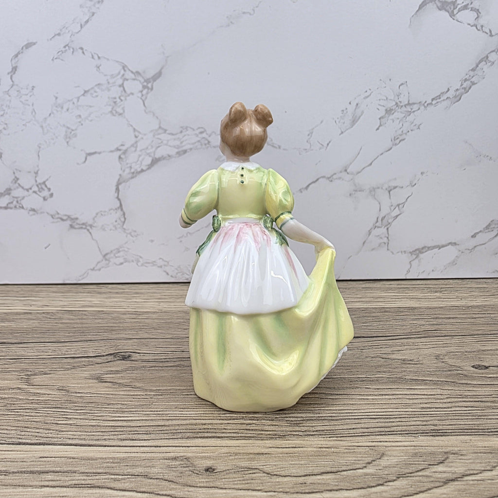 Porcelain Lady Figurine Royal Doulton Young Melody HN3654 Hand Decorated England 1994 Collectible