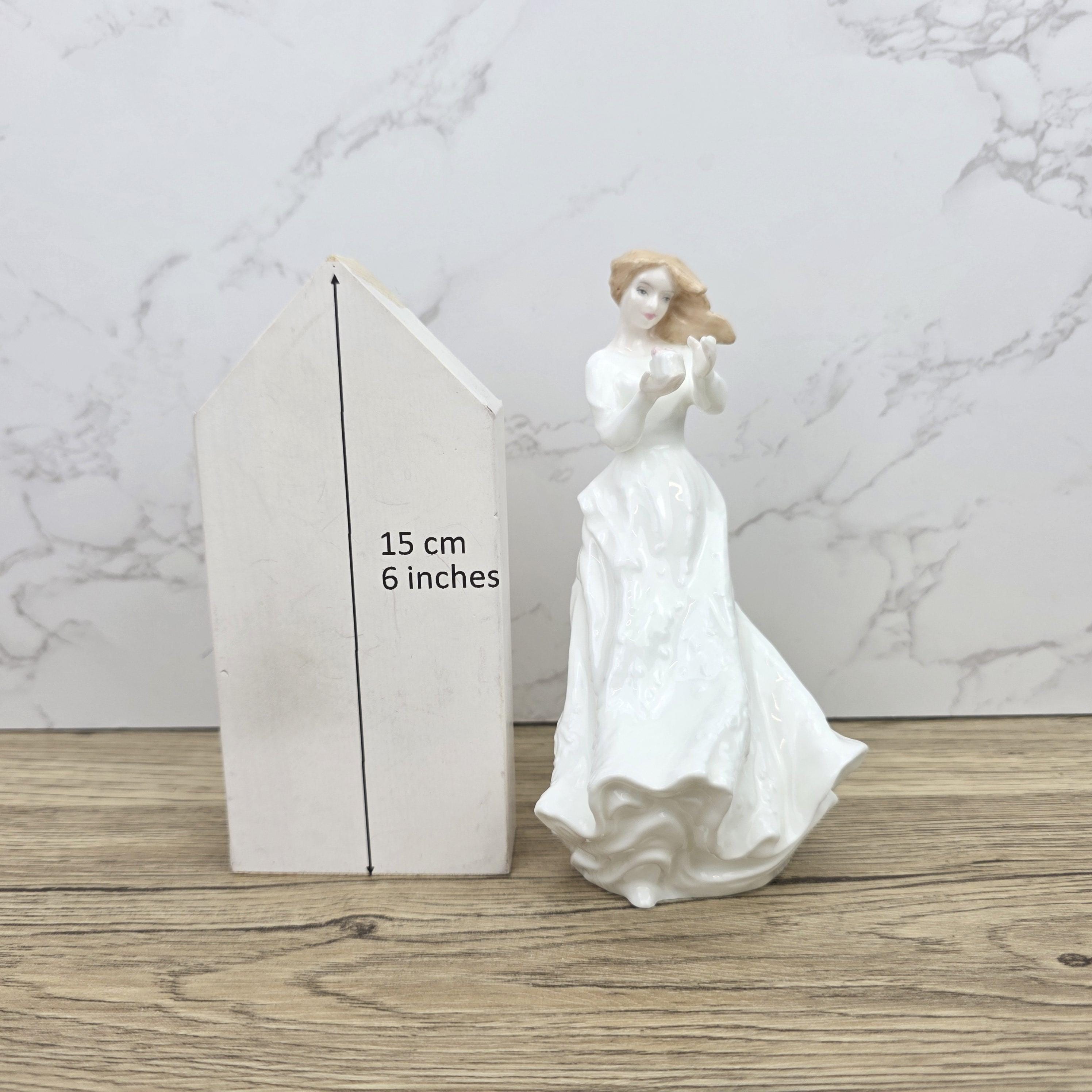 Royal Doulton Sentiments Thank You HN3390 Porcelain Lady Figurine Bone China England 1991