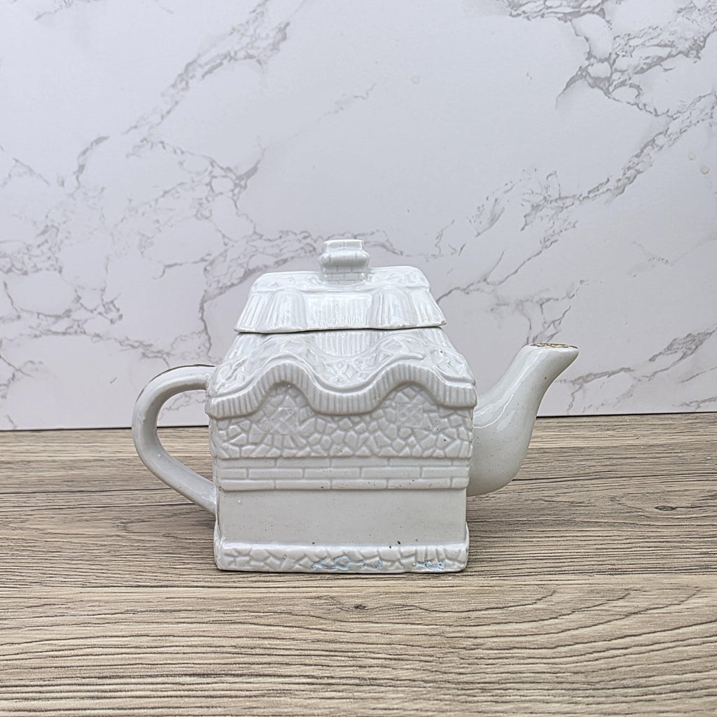 Ceramic Cottage House Teapot Vintage White House Novelty Tea Pot Country Kitchen Collectible