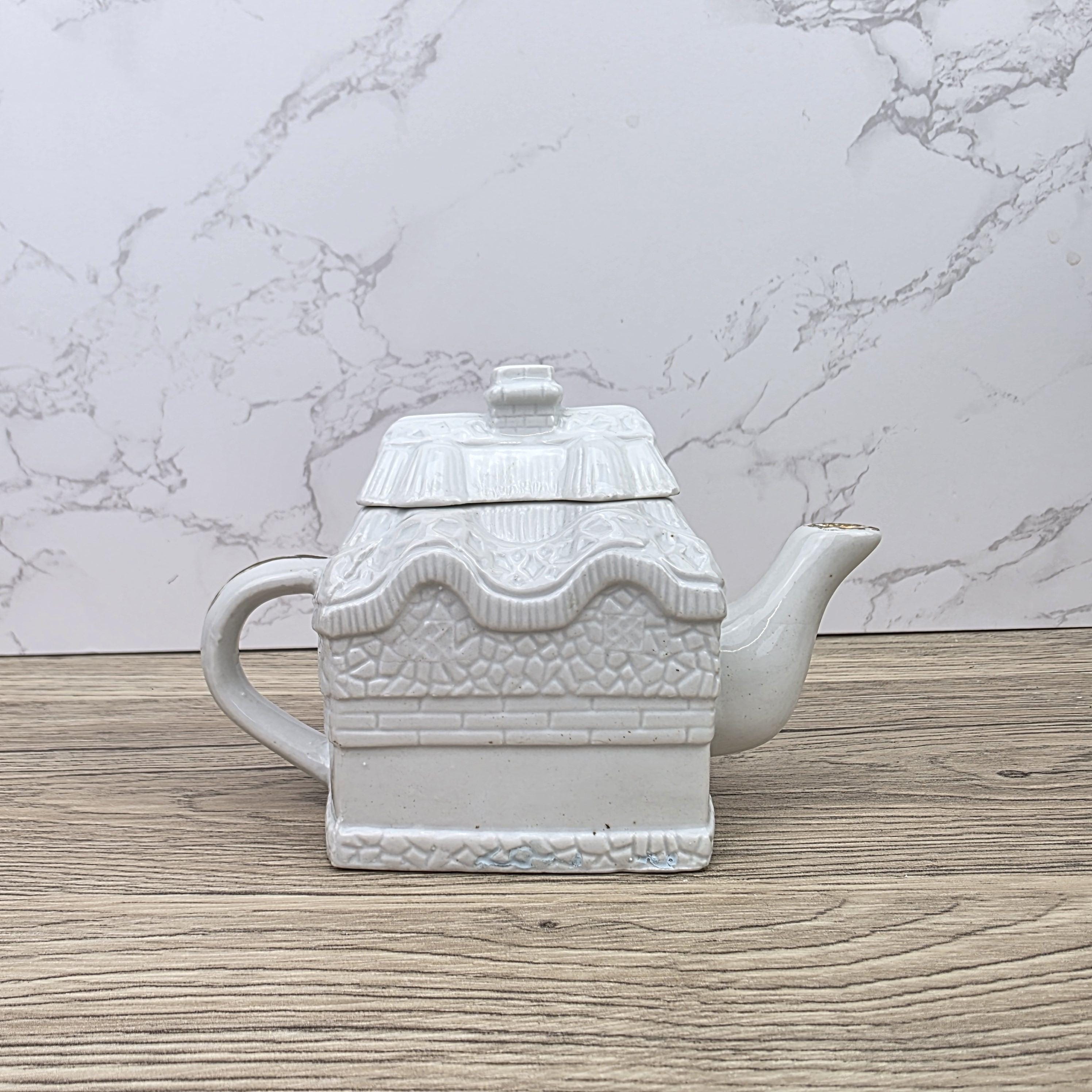 Ceramic Cottage House Teapot Vintage White House Novelty Tea Pot Country Kitchen Collectible