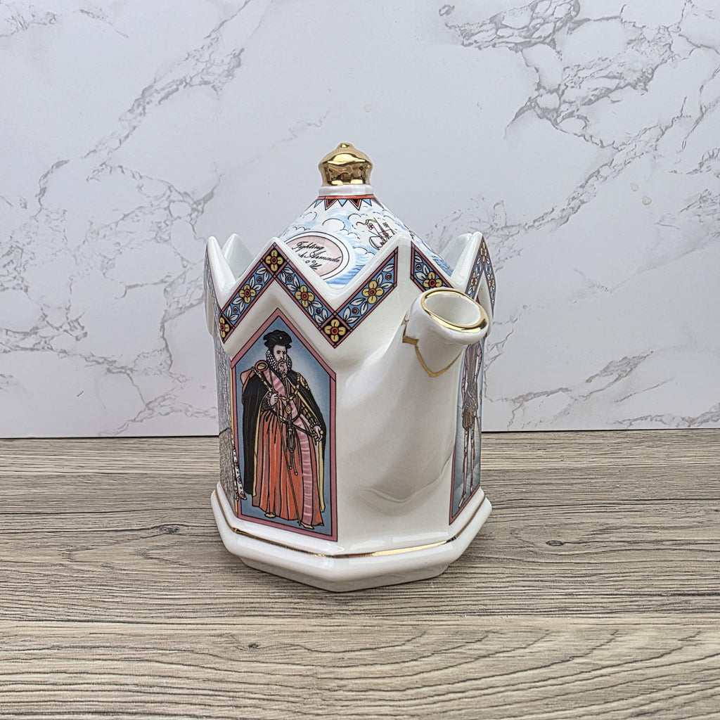 Sadler Elizabeth I Teapot Fighting Spanish Armada 1588 Ceramic Collectible Teapot Made in England