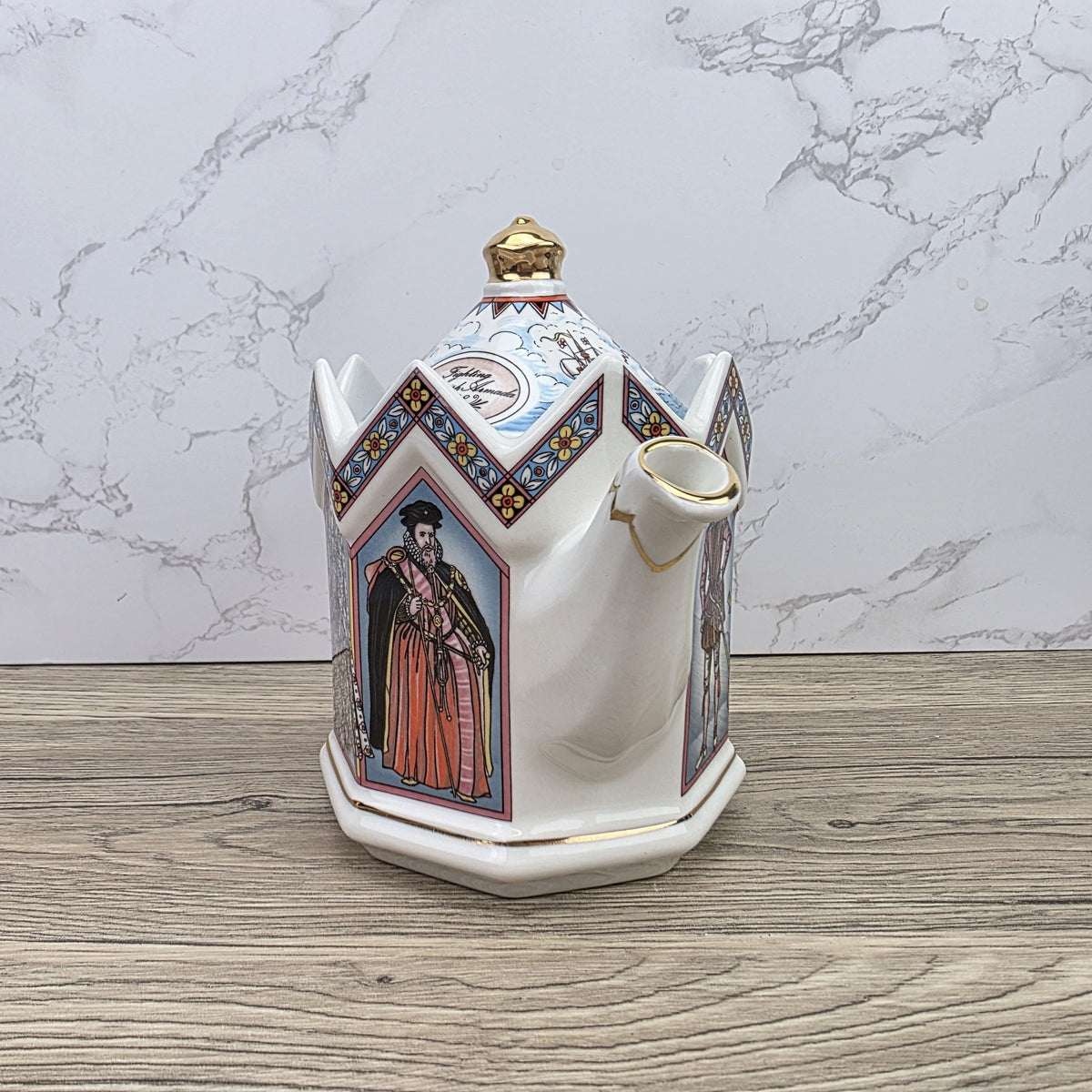 Sadler Elizabeth I Teapot Fighting Spanish Armada 1588 Ceramic Collectible Teapot Made in England