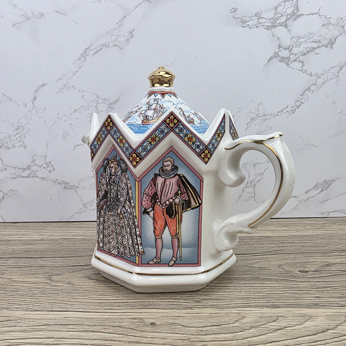 Sadler Elizabeth I Teapot Fighting Spanish Armada 1588 Ceramic Collectible Teapot Made in England