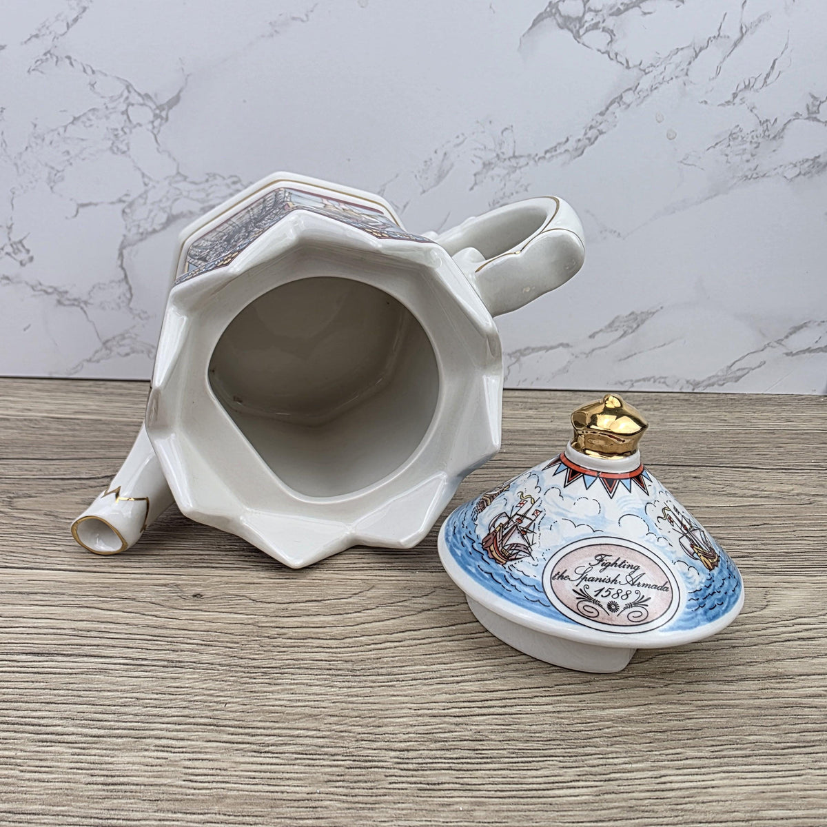 Sadler Elizabeth I Teapot Fighting Spanish Armada 1588 Ceramic Collectible Teapot Made in England