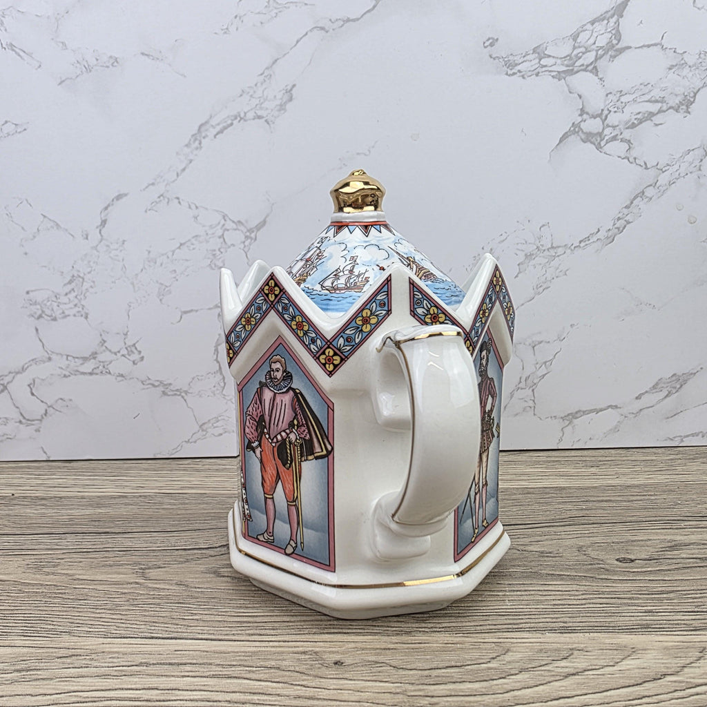Sadler Elizabeth I Teapot Fighting Spanish Armada 1588 Ceramic Collectible Teapot Made in England