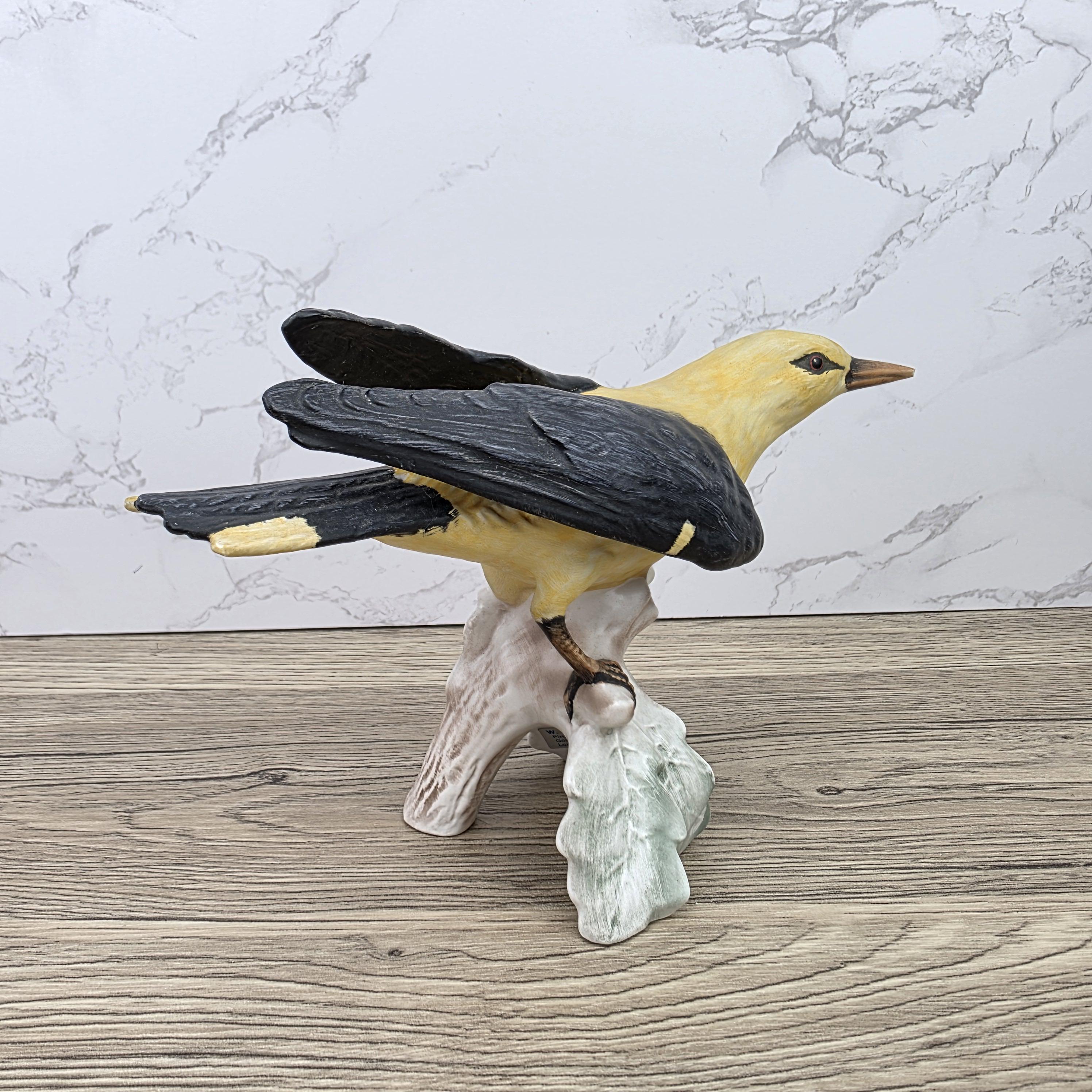 Goebel Golden Oriole Bird Figurine CV89 | West Germany Porcelain | Vintage Wildlife Sculpture Decor Collectible