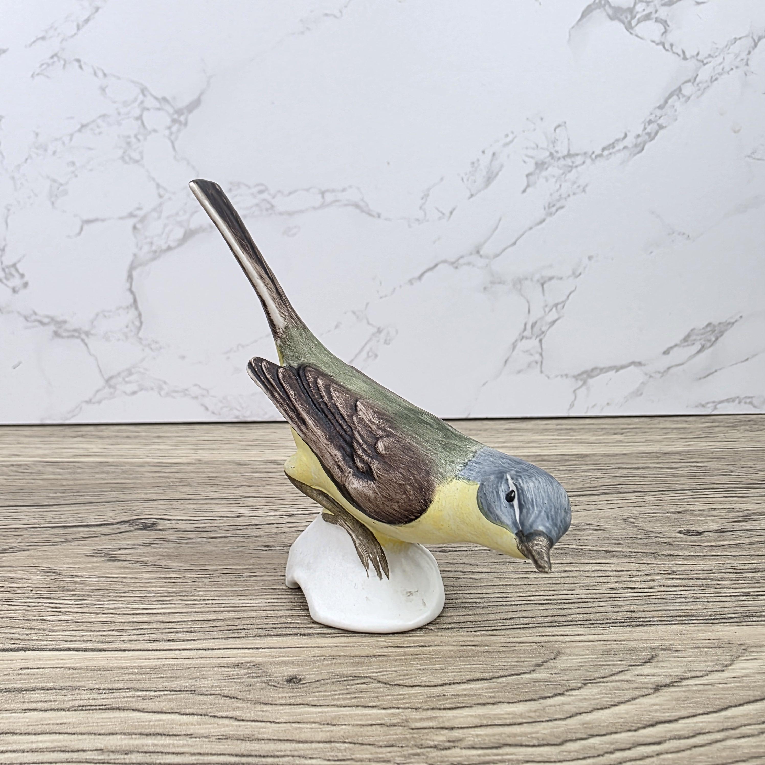 Goebel Hummel Bird Figurine CV32 | West Germany Hand Painted Porcelain Miniature Sculpture Decor