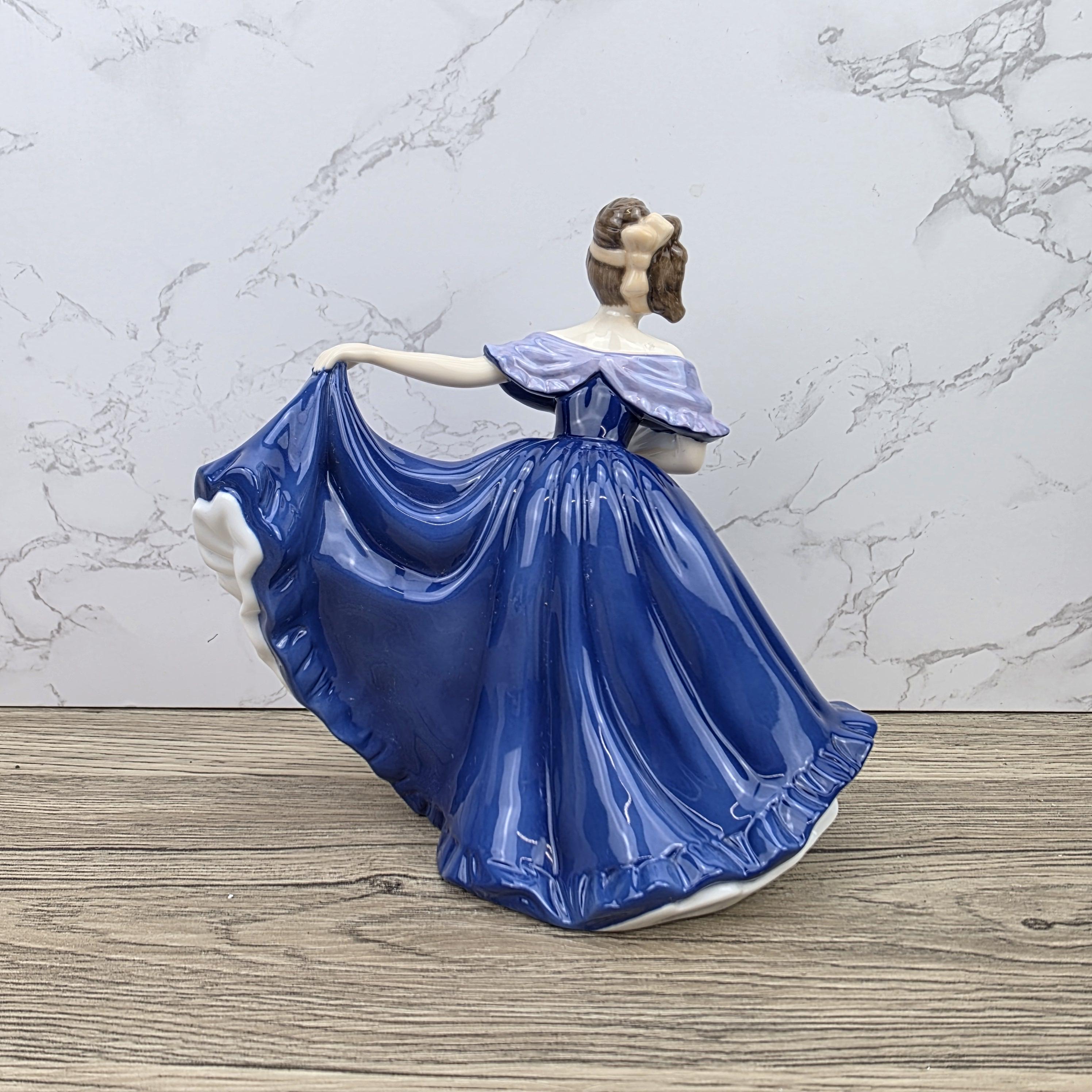 Royal Doulton Pretty Ladies Elaine HN4718 Porcelain Lady Figurine Hand Decorated England Collectible