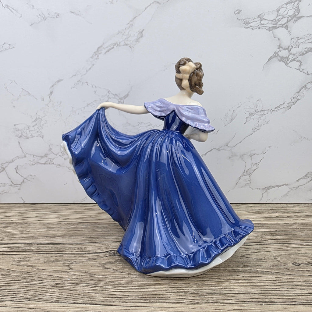 Royal Doulton Pretty Ladies Elaine HN4718 Porcelain Lady Figurine Hand Decorated England Collectible