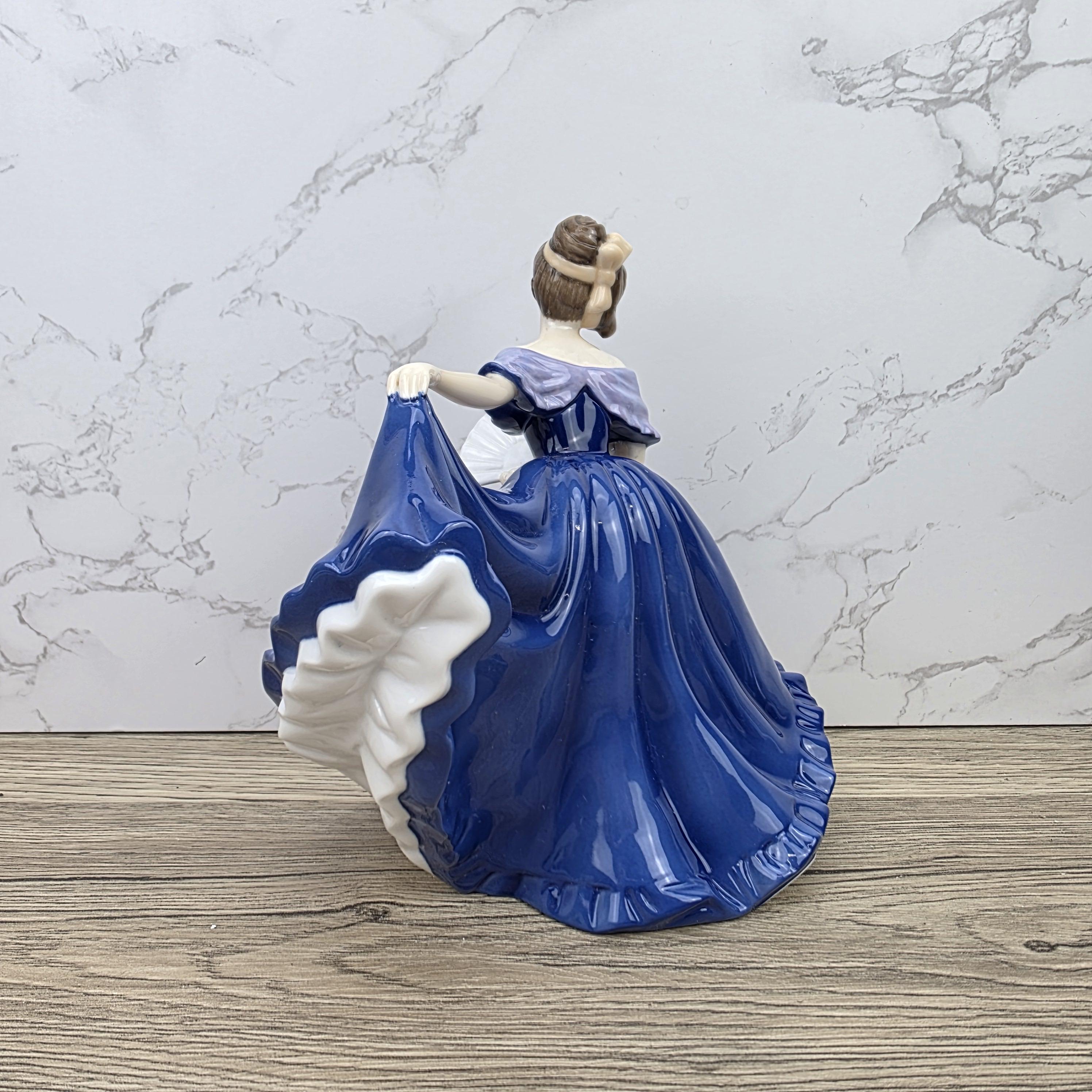 Royal Doulton Pretty Ladies Elaine HN4718 Porcelain Lady Figurine Hand Decorated England Collectible