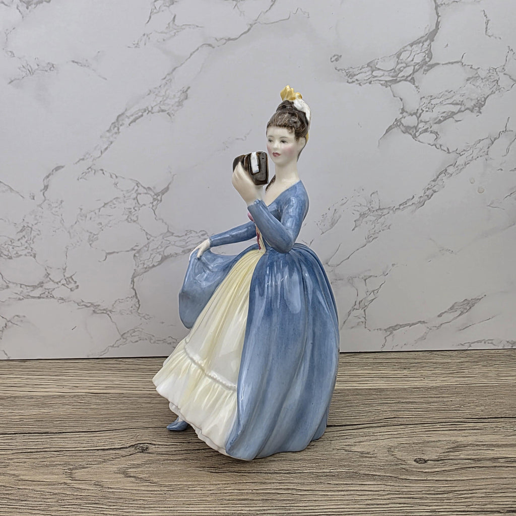 Royal Doulton Leading Lady HN2269 Porcelain Lady Figurine Hand Decorated England Collectible Display Piece