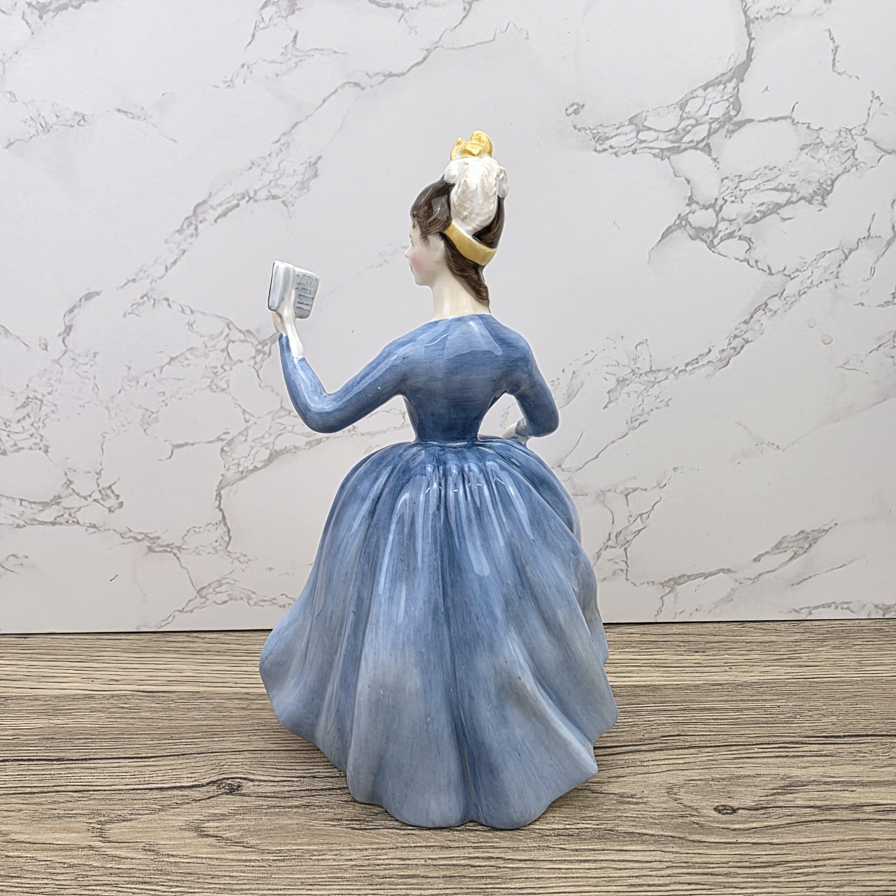 Royal Doulton Leading Lady HN2269 Porcelain Lady Figurine Hand Decorated England Collectible Display Piece