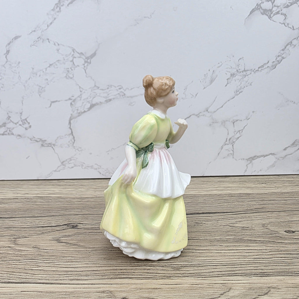 Porcelain Lady Figurine Royal Doulton Young Melody HN3654 Hand Decorated England 1994 Collectible
