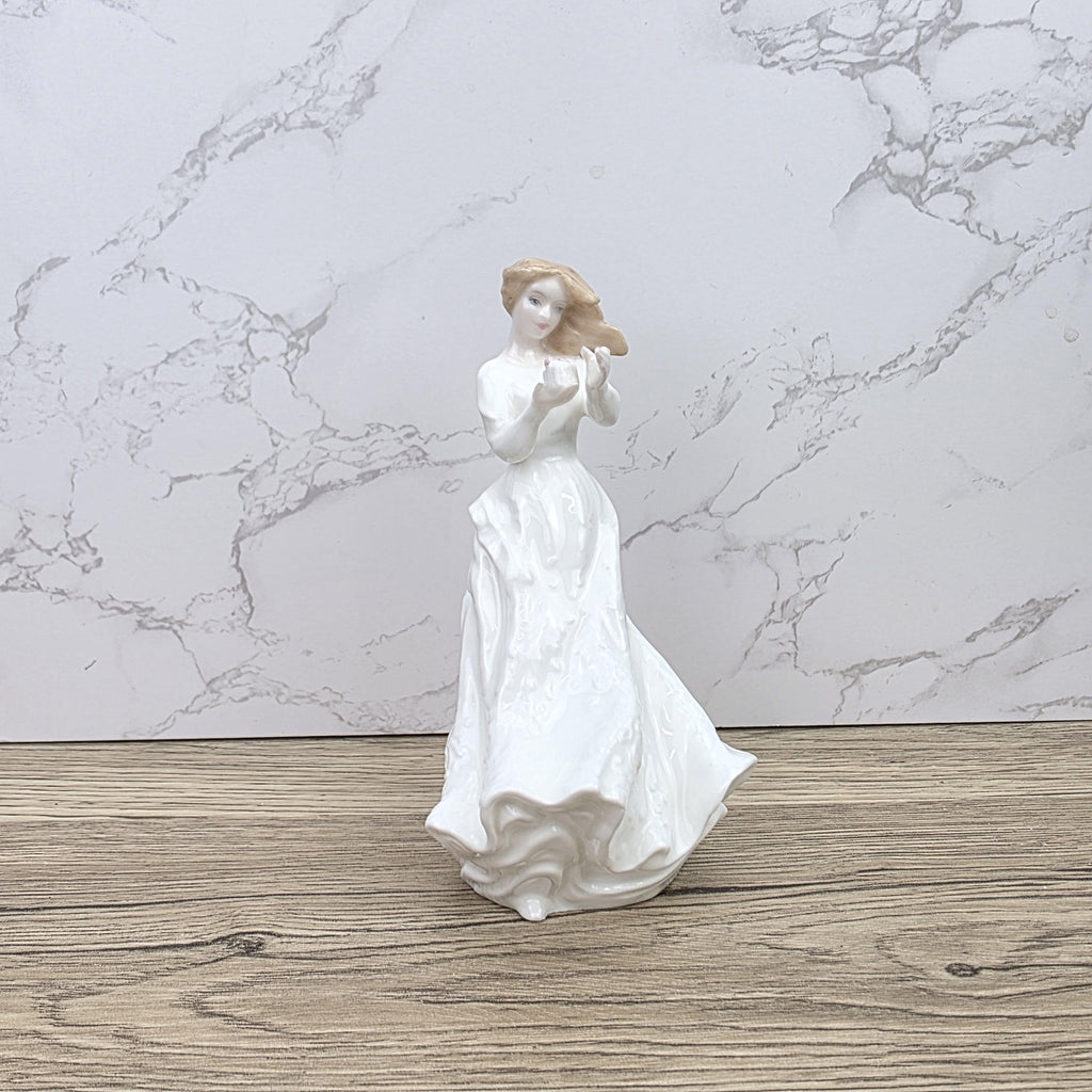 Royal Doulton Sentiments Thank You HN3390 Porcelain Lady Figurine Bone China England 1991