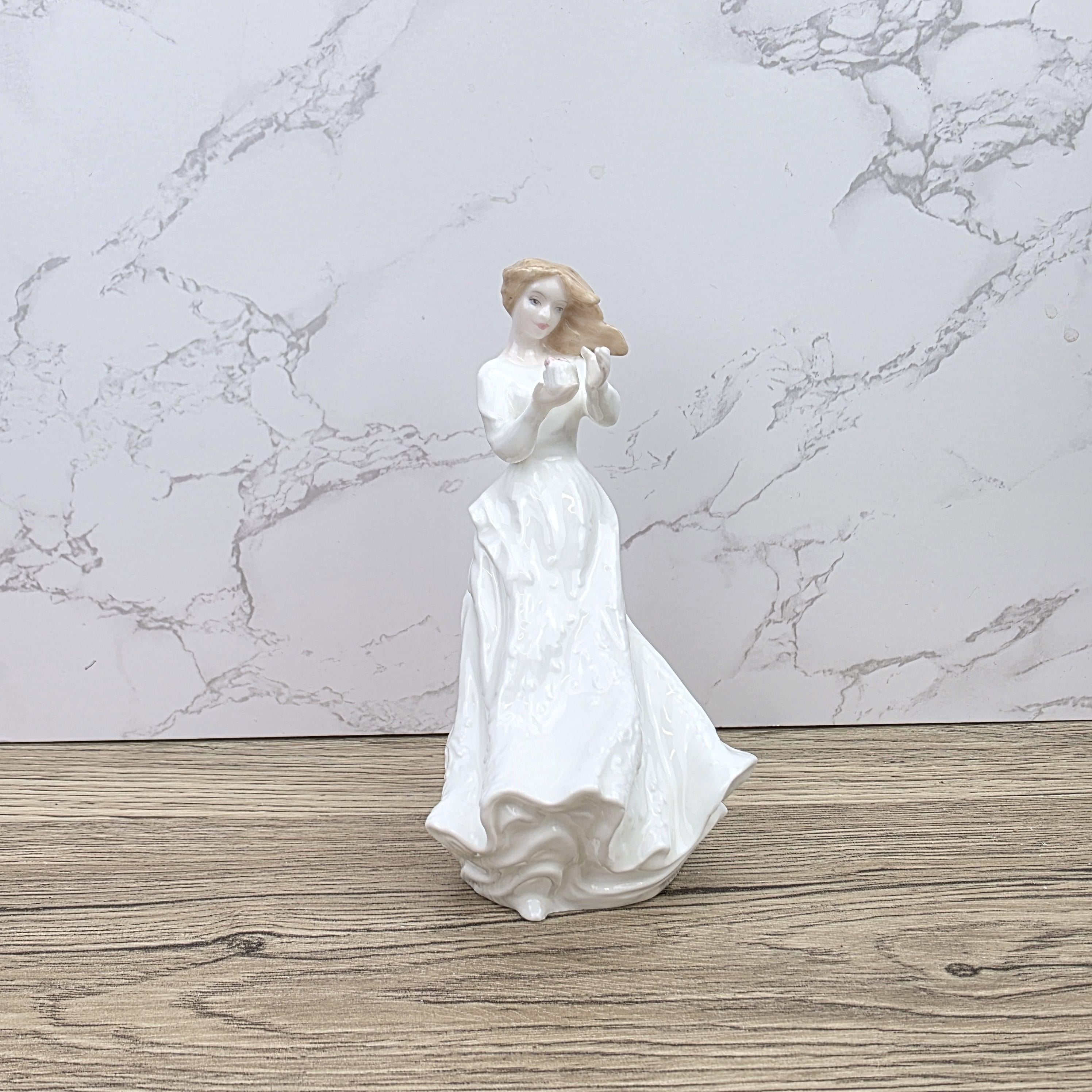 Royal Doulton Sentiments Thank You HN3390 Porcelain Lady Figurine Bone China England 1991
