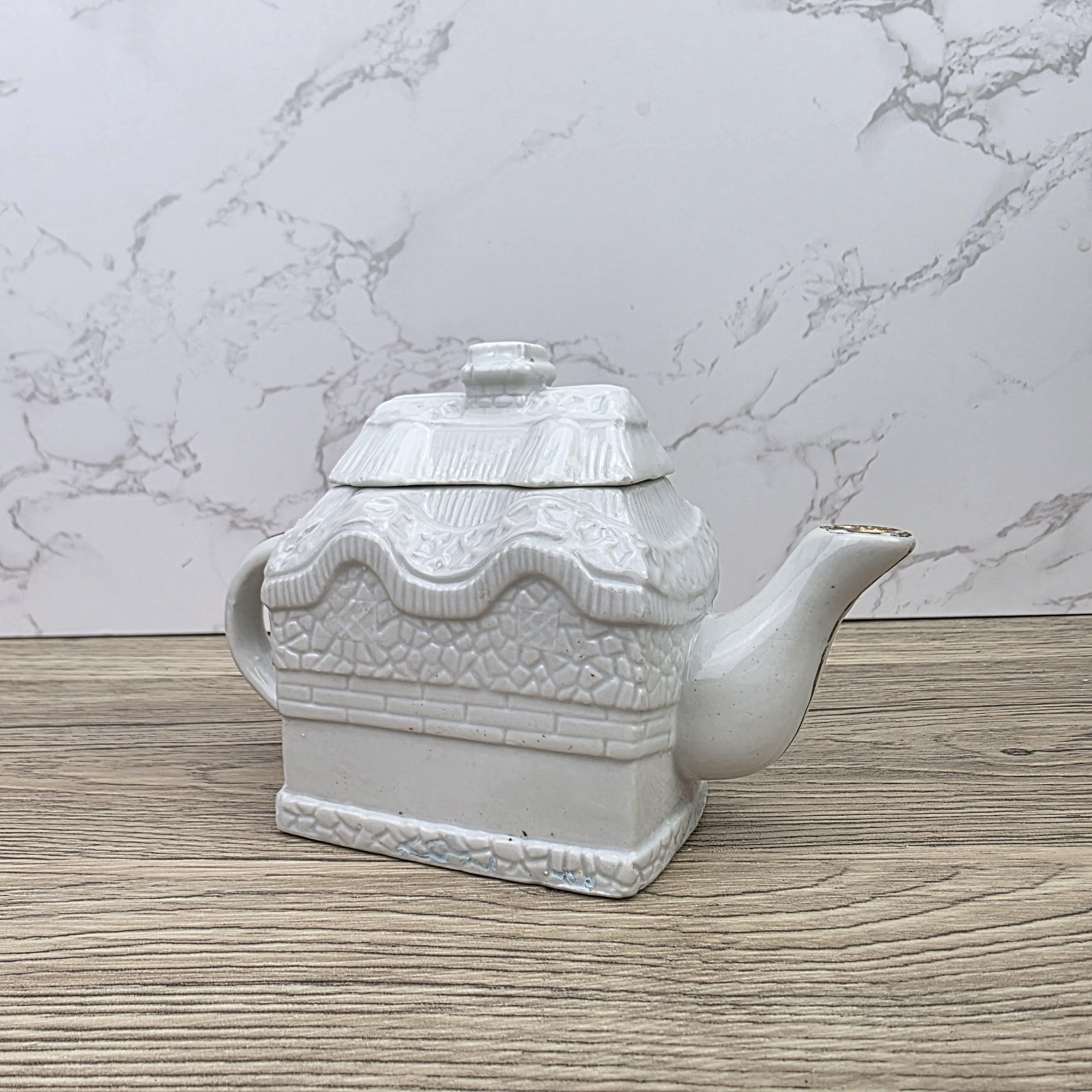 Ceramic Cottage House Teapot Vintage White House Novelty Tea Pot Country Kitchen Collectible