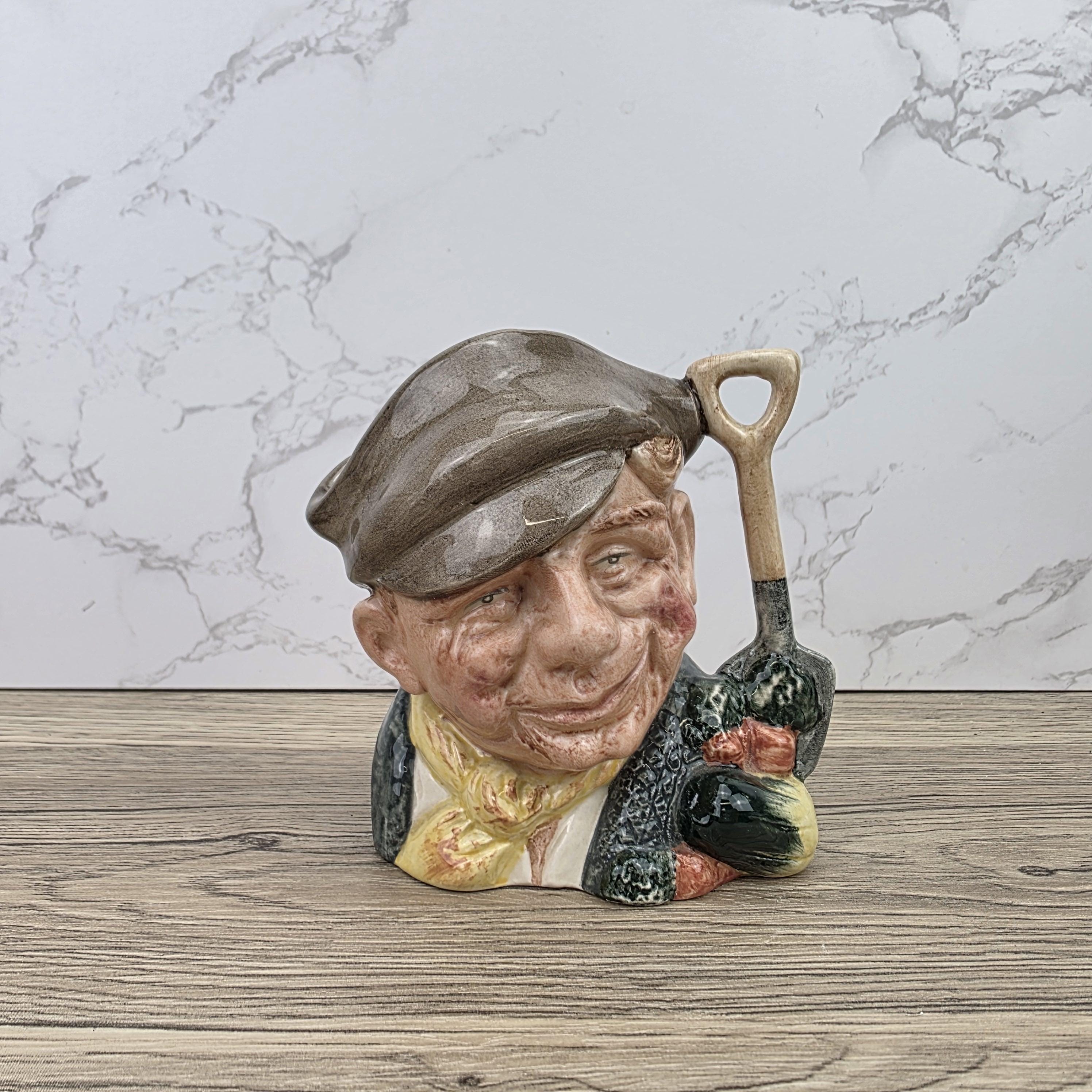 Toby Character Jug The Gardener D6634 by Royal Doulton | 1972 England | Hand Painted Mug