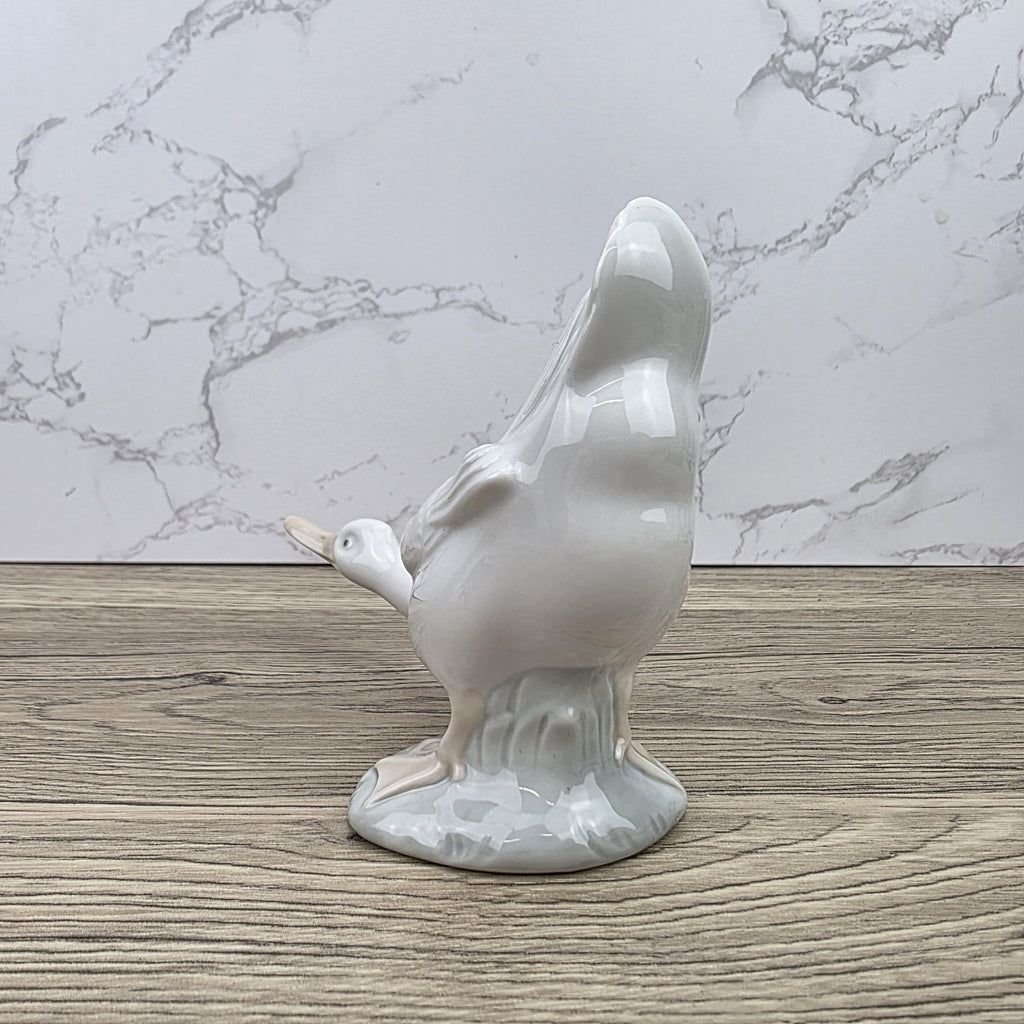 Nao by Lladró Porcelain Swan Figurine Made in Spain | Vintage Bird Sculpture Decor Piece