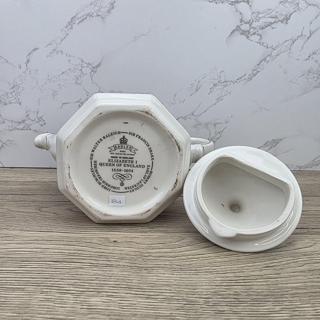 Sadler Elizabeth I Teapot Fighting Spanish Armada 1588 Ceramic Collectible Teapot Made in England