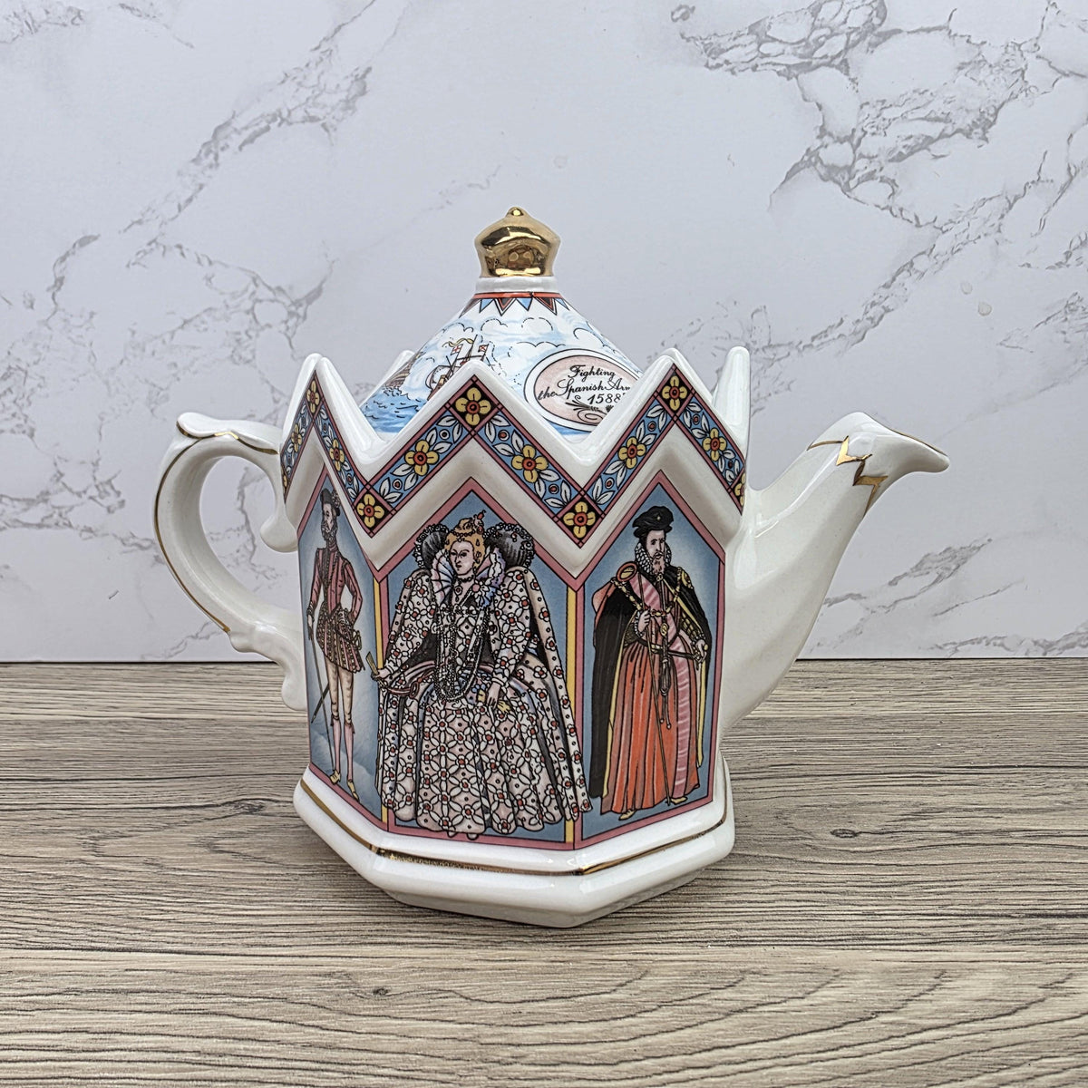 Sadler Elizabeth I Teapot Fighting Spanish Armada 1588 Ceramic Collectible Teapot Made in England
